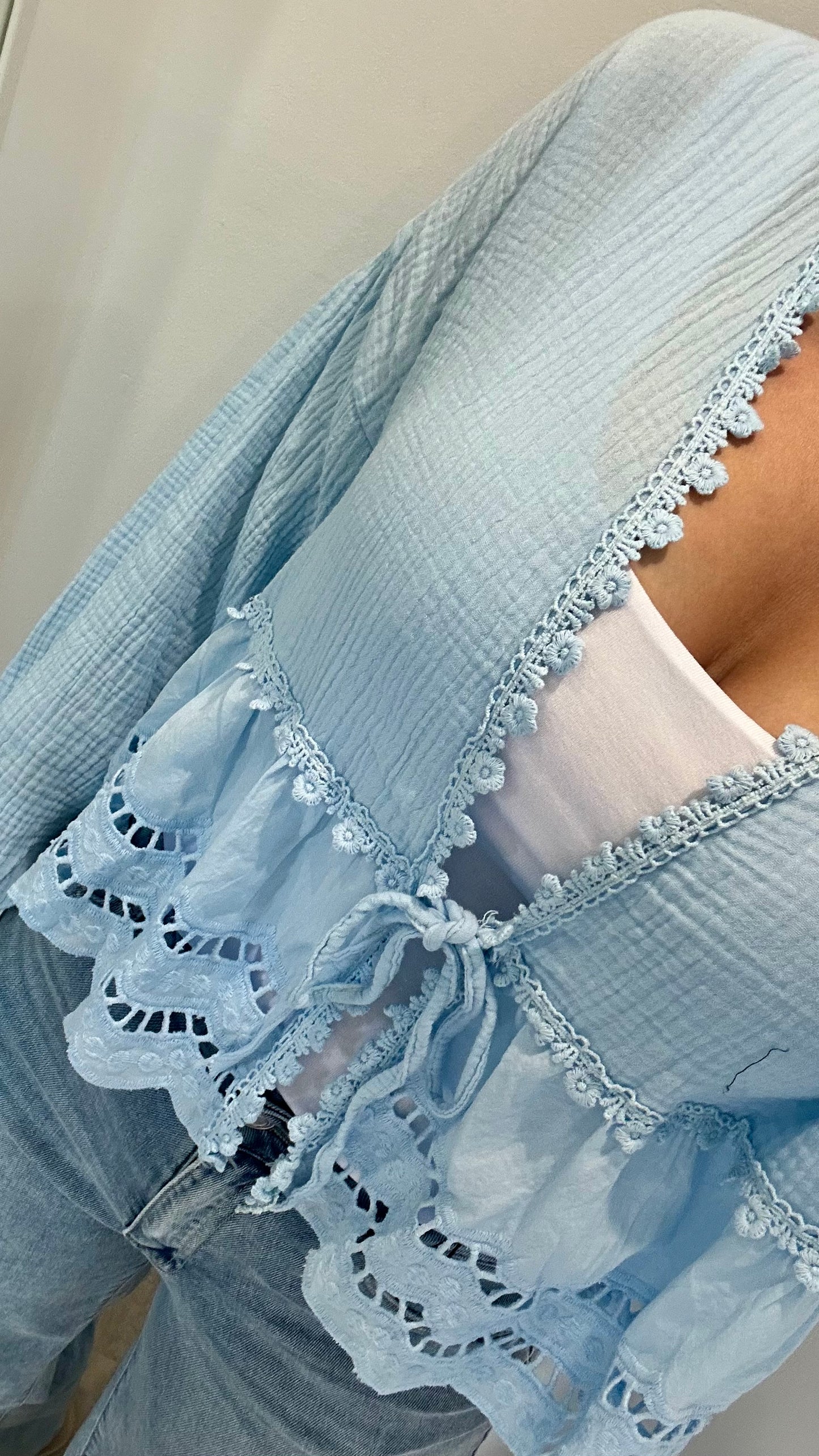 POWDER BLUE COTTON TIE UP TOP
