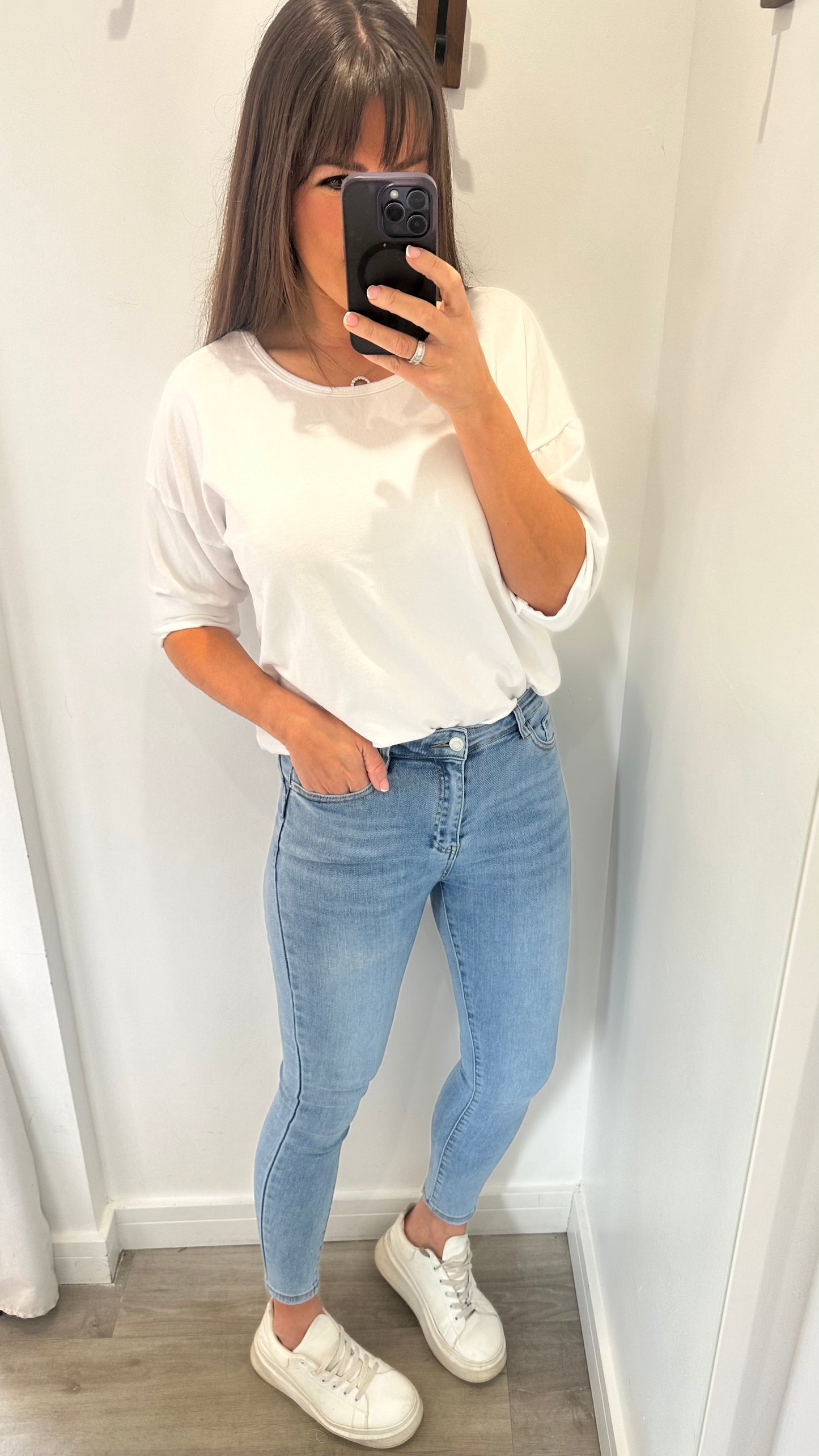 MID WASH BLUE SKINNY STRETCH JEANS