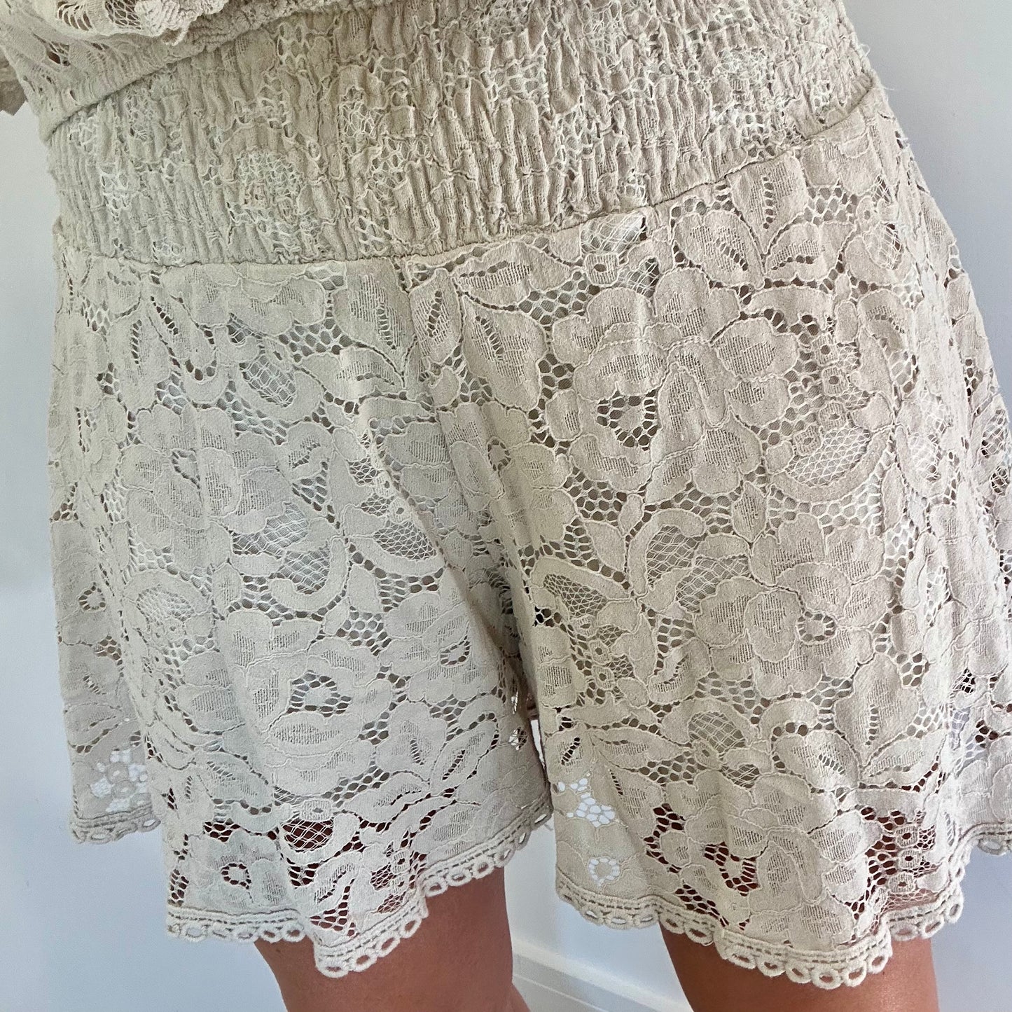 SAND CROCHET SHORTS