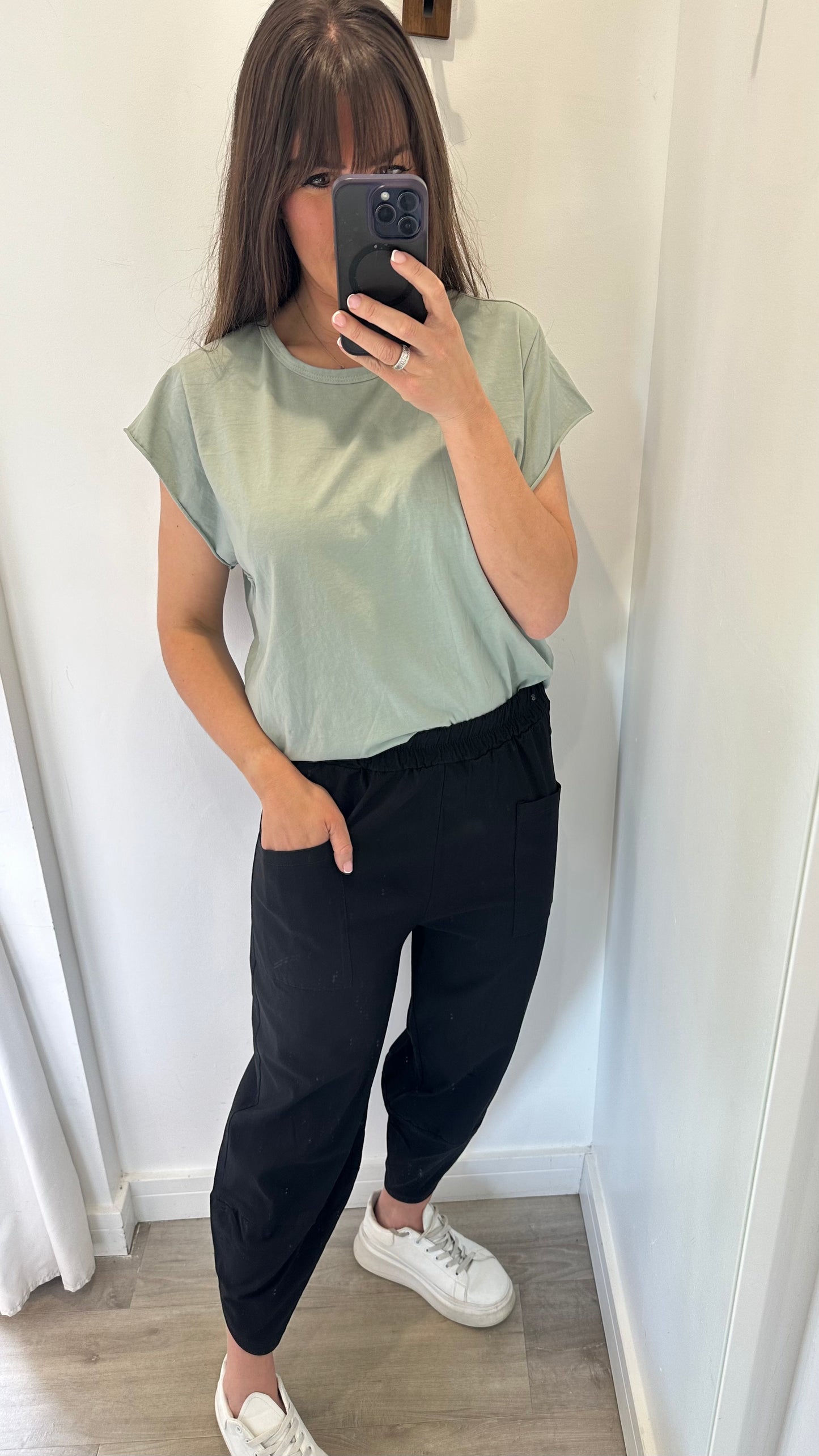 BLACK CROPPED POCKET TROUSERS