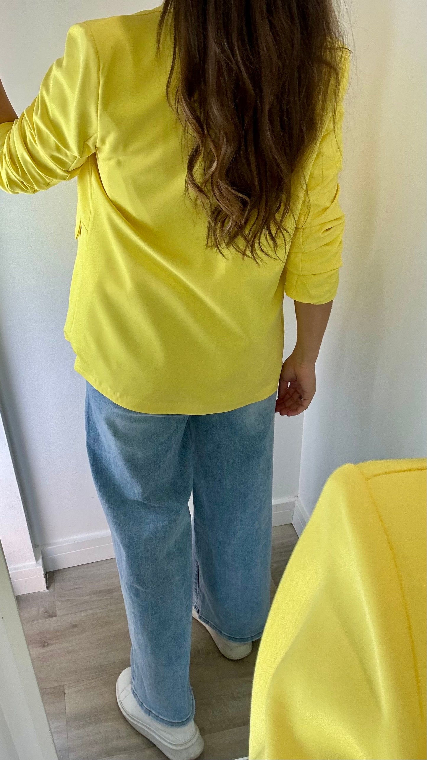 YELLOW RUCHED SLEEVE BLAZER