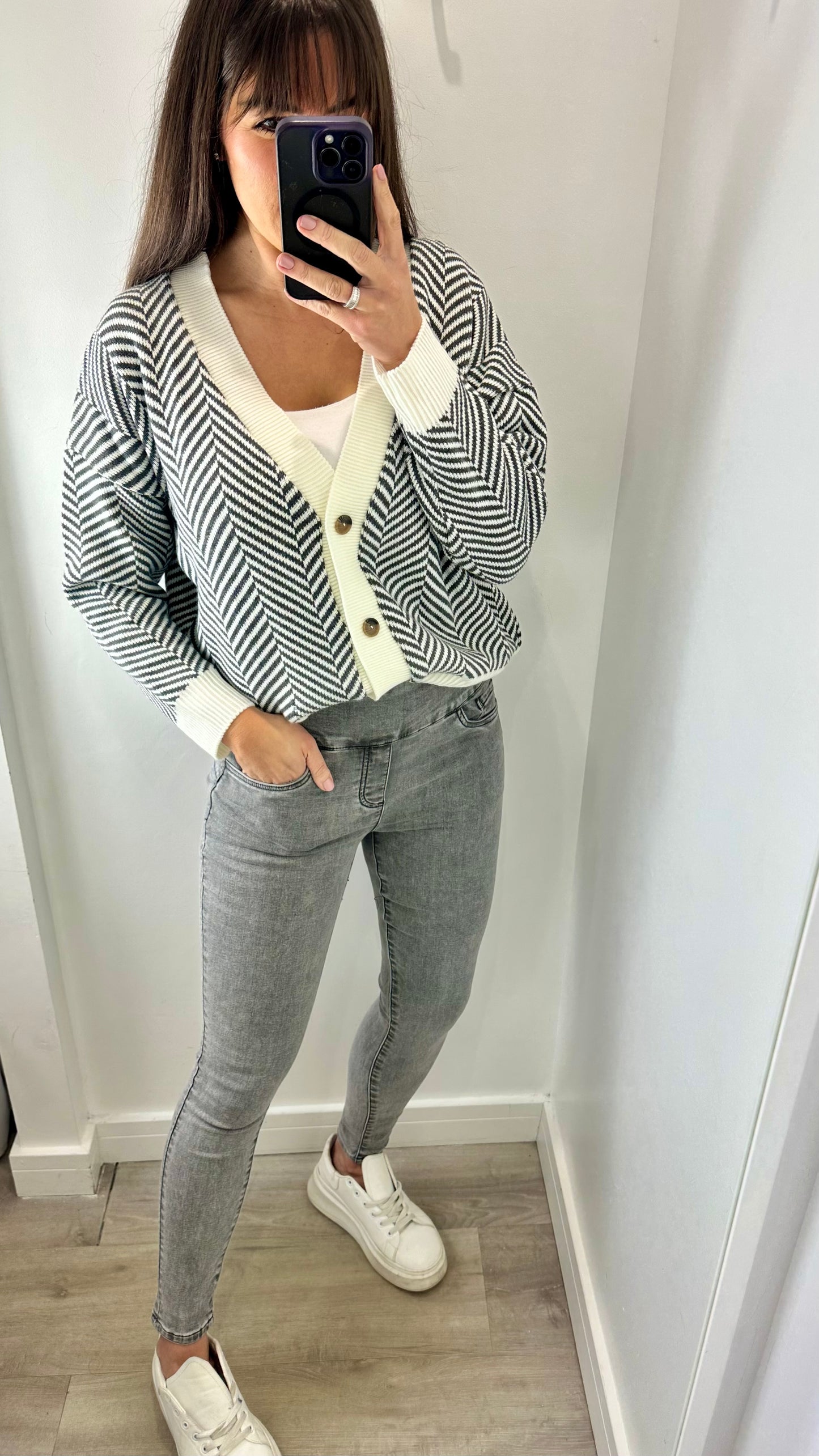 GREY TOCADO JEANS