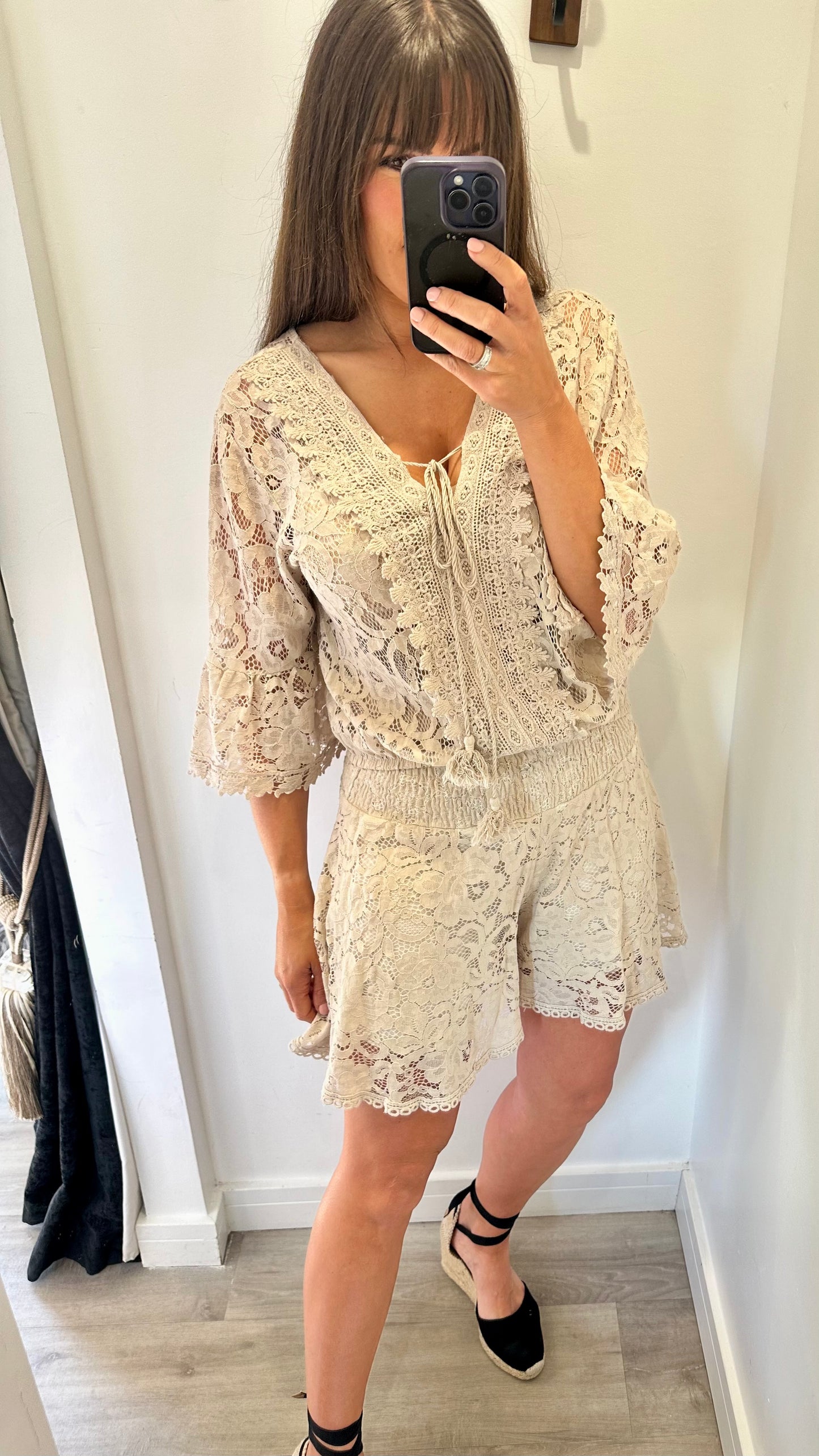 SAND CROCHET SHORTS