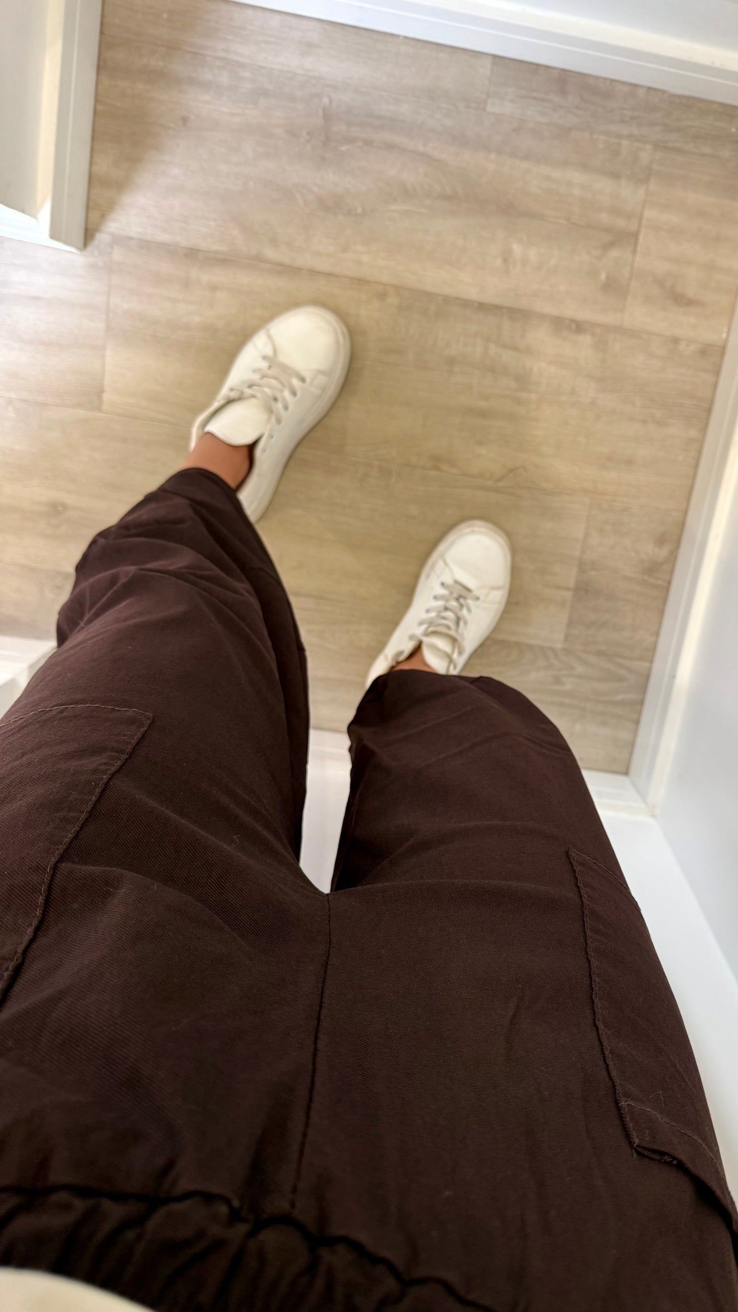 BROWN CROPPED POCKET TROUSERS
