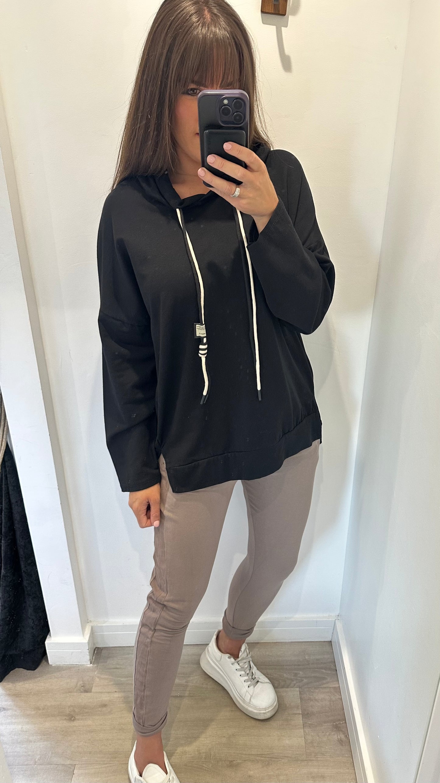 BLACK PLAIN LIGHTWEIGHT HOODIE