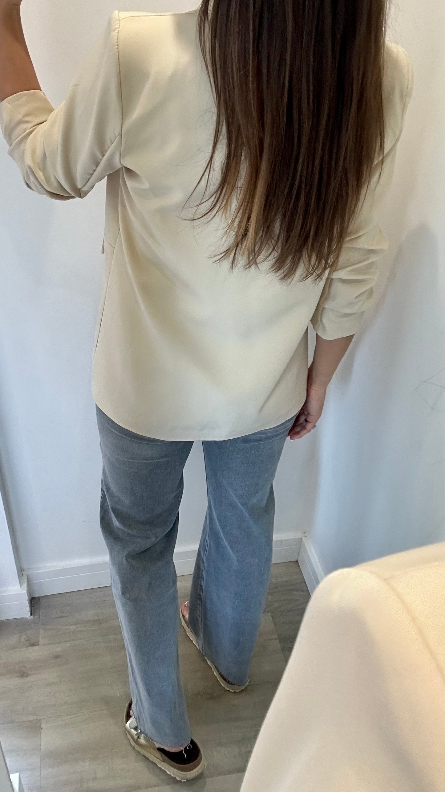 NUDE RUCHED SLEEVE BLAZER