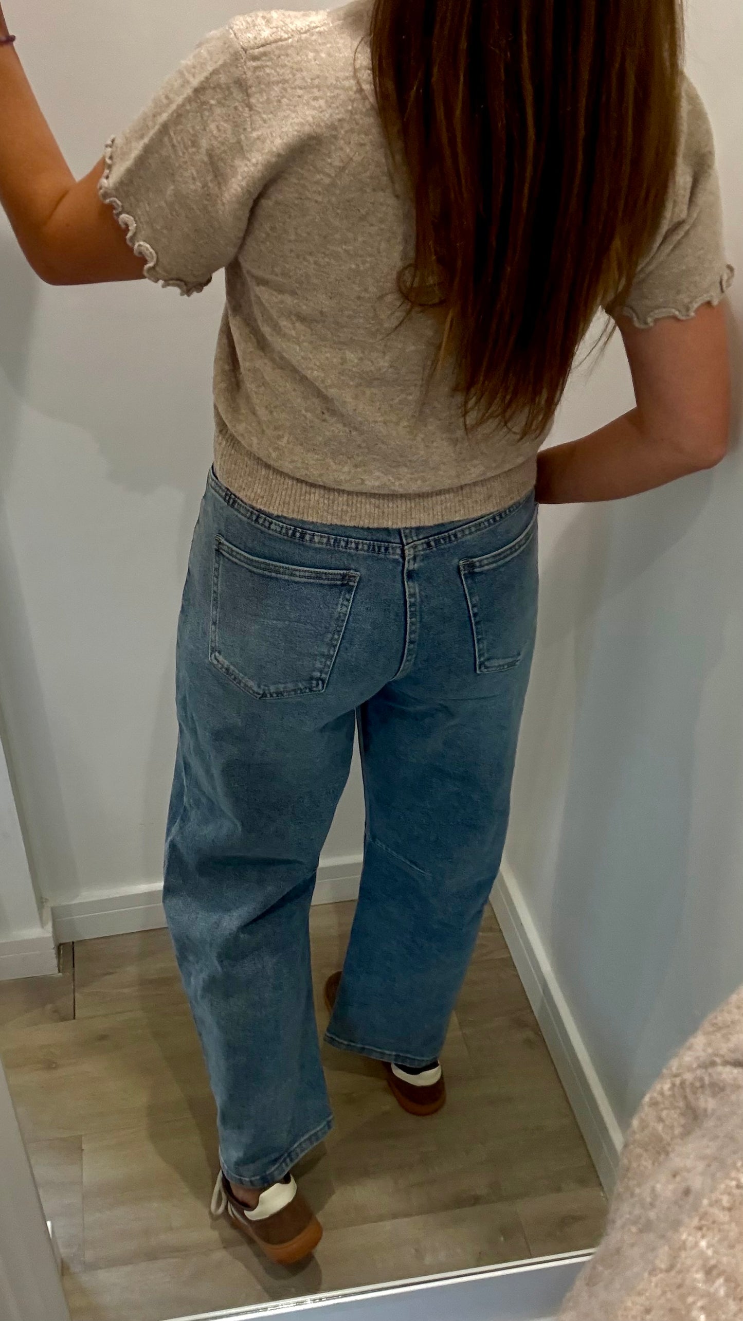 SOFT BLUE BARREL-LEG MOM JEANS
