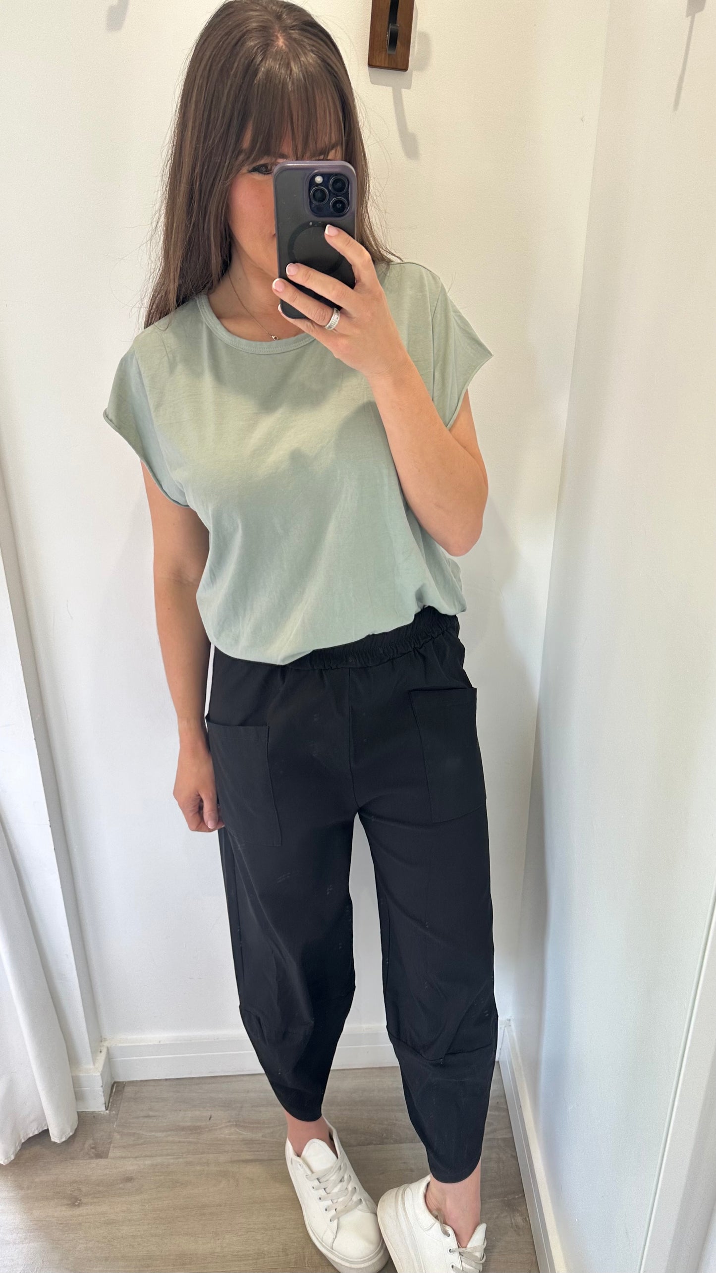BLACK CROPPED POCKET TROUSERS
