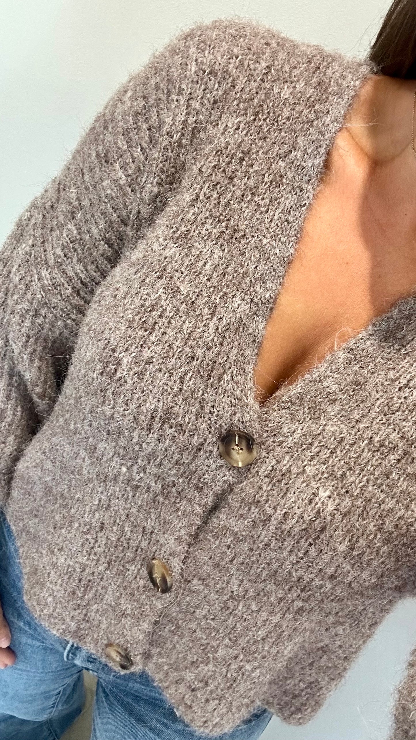 ASH BROWN CARDIGAN