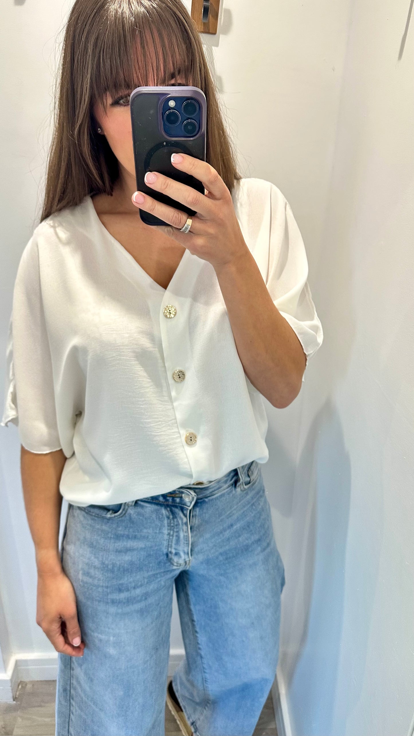WHITE FLOATY SLEEVE BUTTON TOP