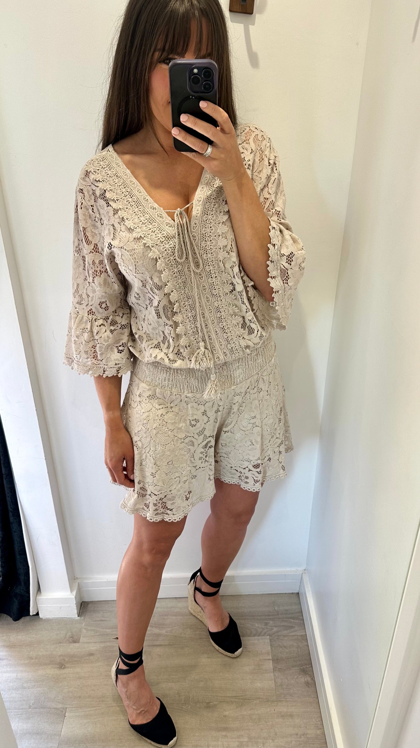 SAND CROCHET SHORTS