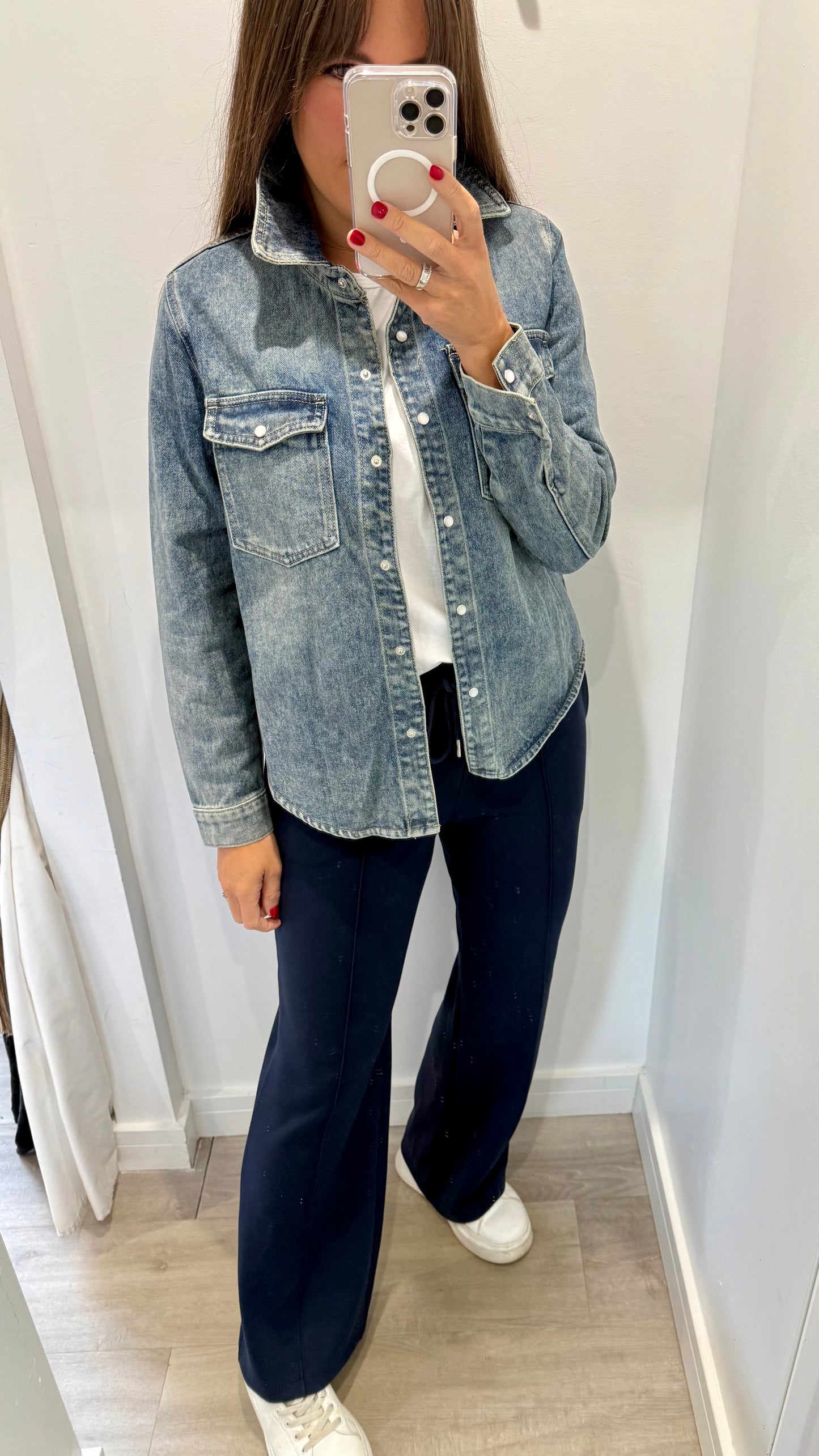 VINTAGE WASH PEARLESCENT BUTTON DENIM SHACKET