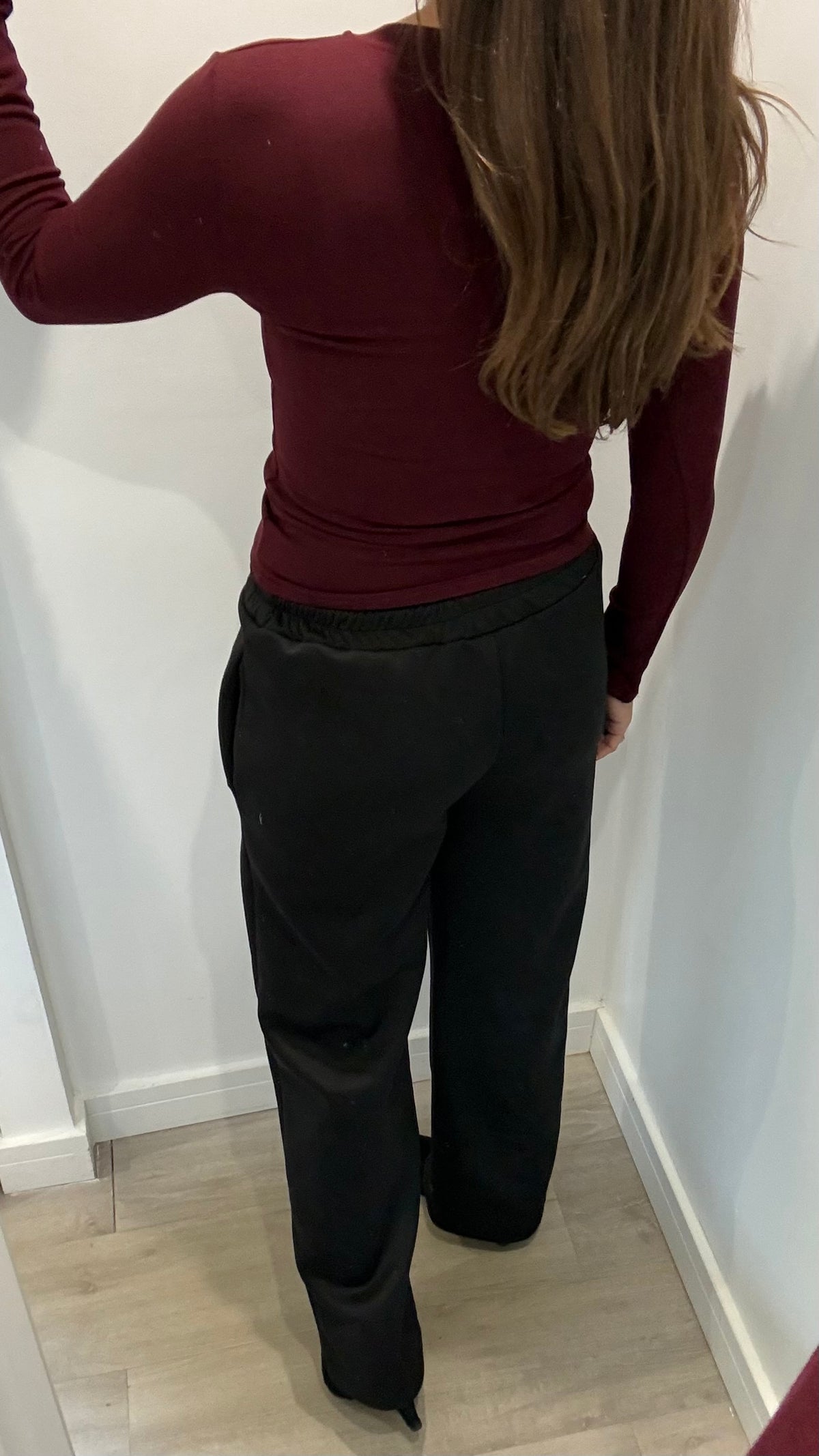 BURGUNDY STRETCH ROUND NECK TOP