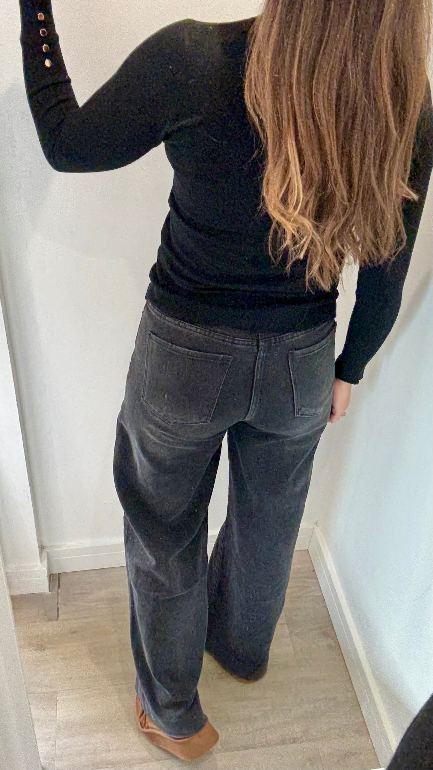 BLACK ROUND NECK JUMPER WITH GOLD BUTTON CUFFS