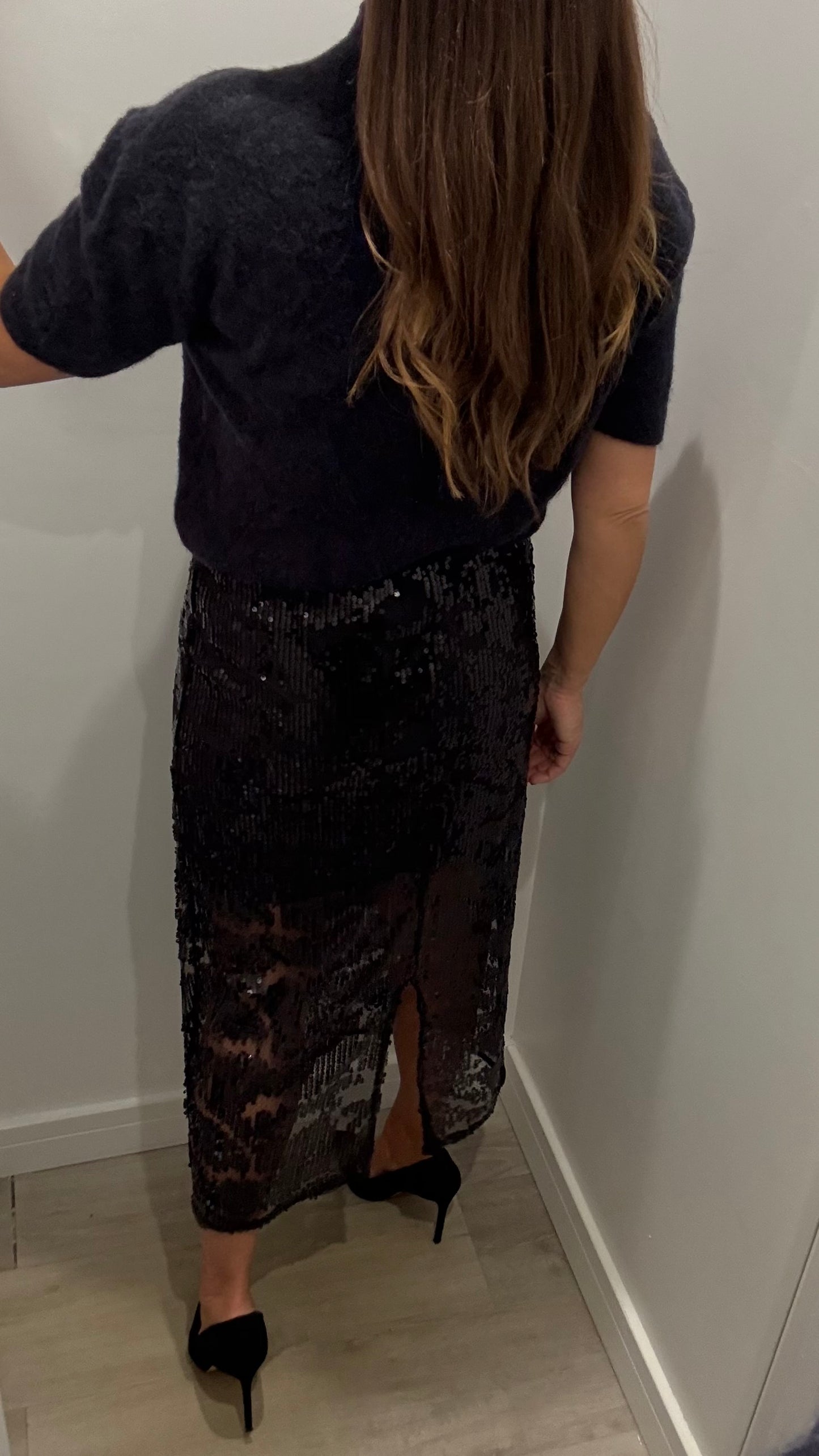 BLACK SEQUIN MIDI SKIRT