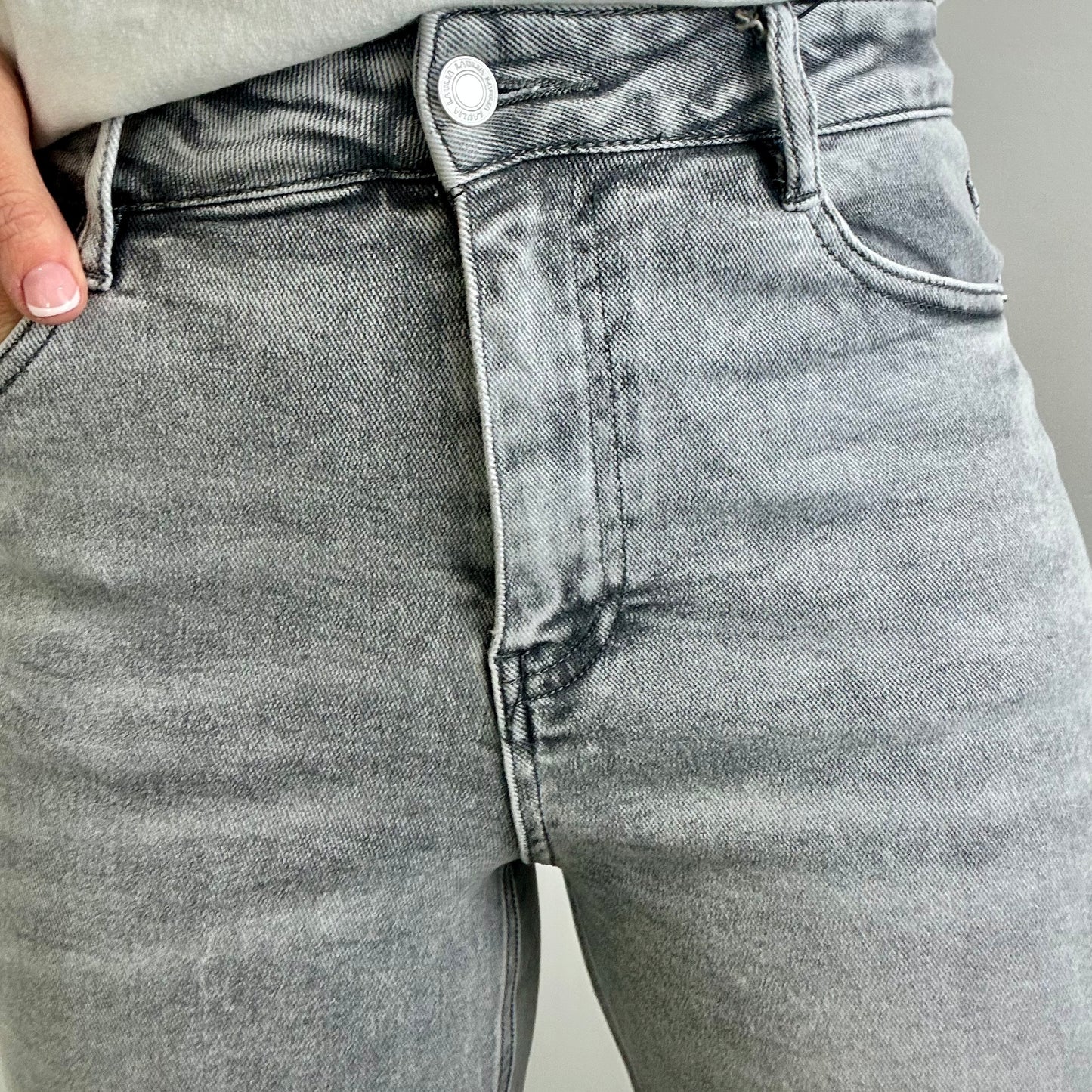 GREY WASHED DAD FIT JEANS