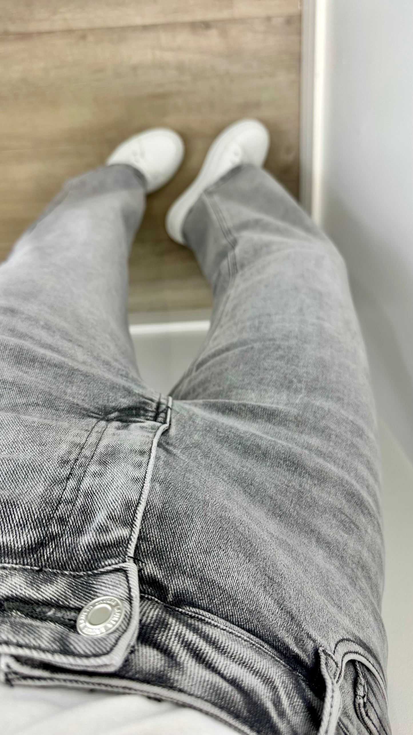 GREY WASHED DAD FIT JEANS