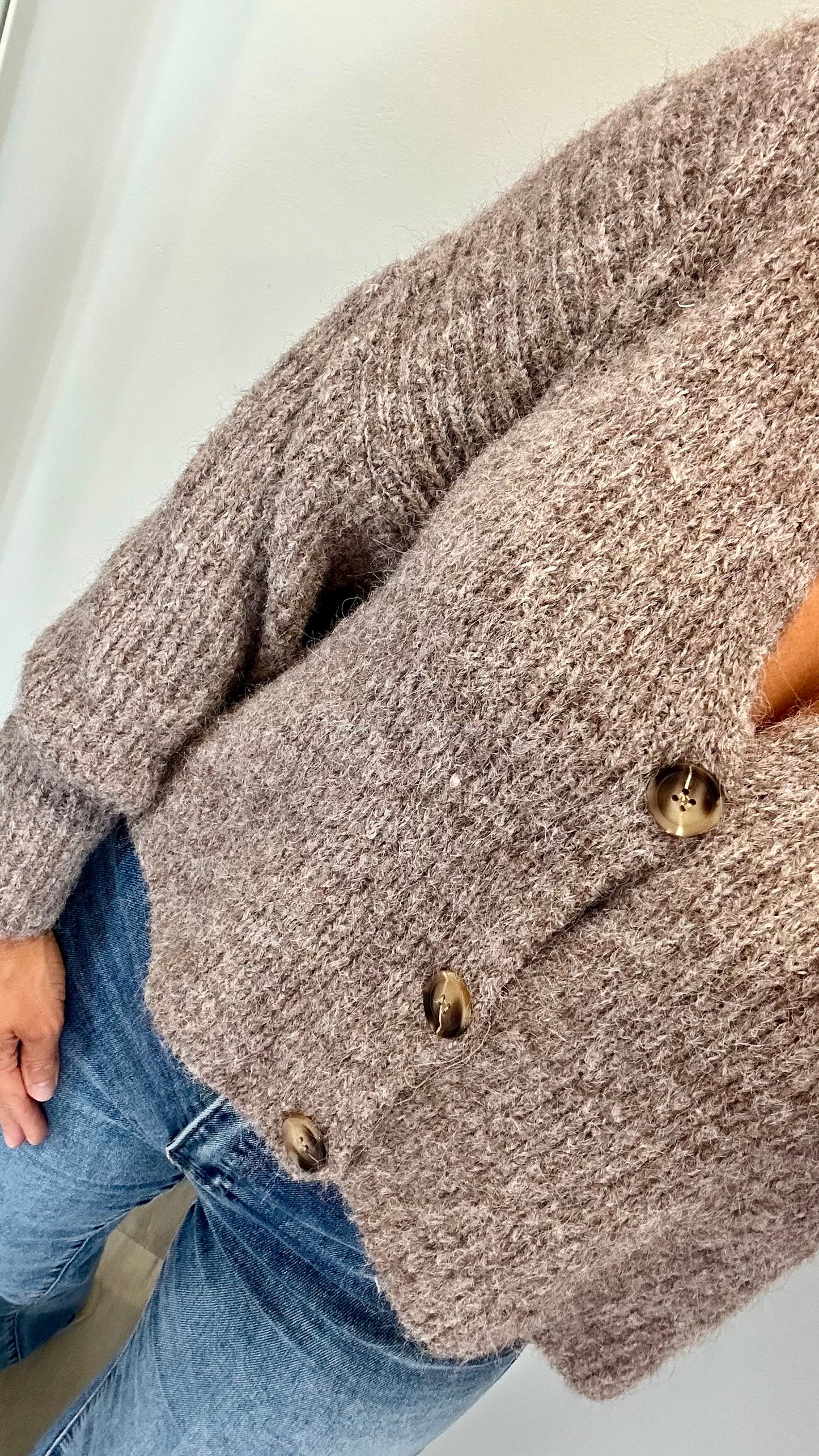 ASH BROWN CARDIGAN