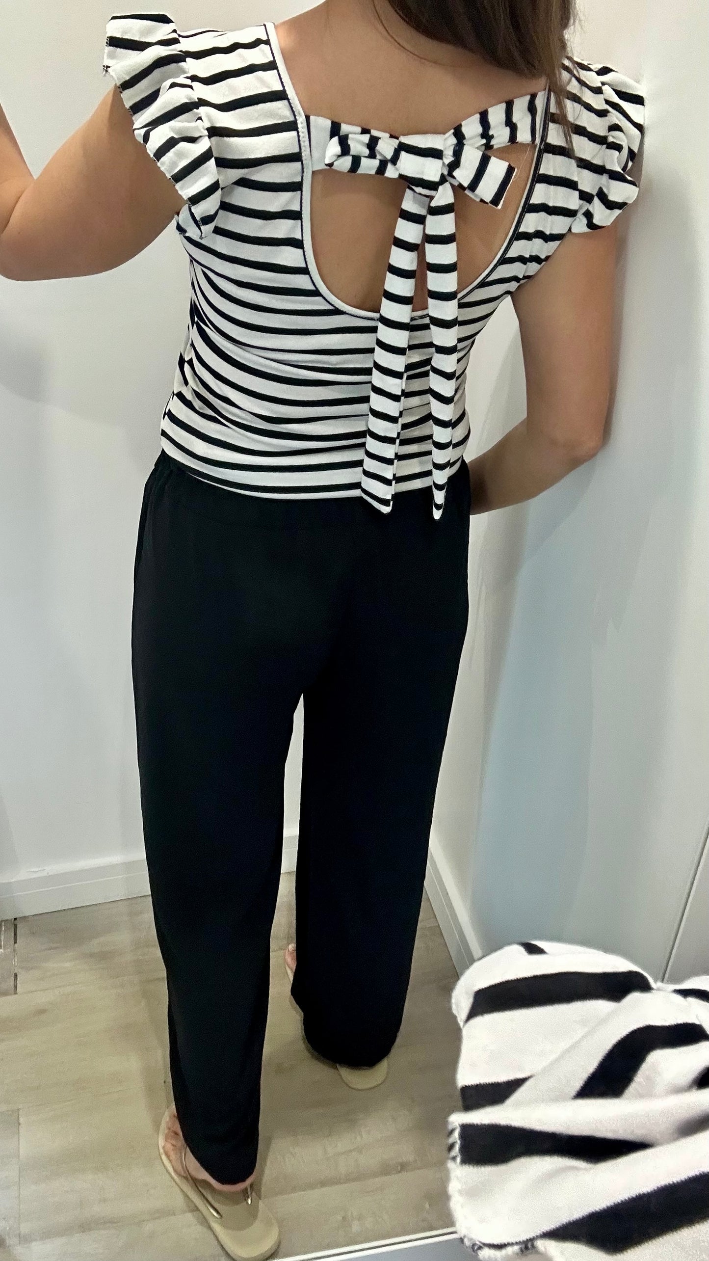 BLACK AND WHITE STRIPE FRILL SLEEVE V-NECK TOP