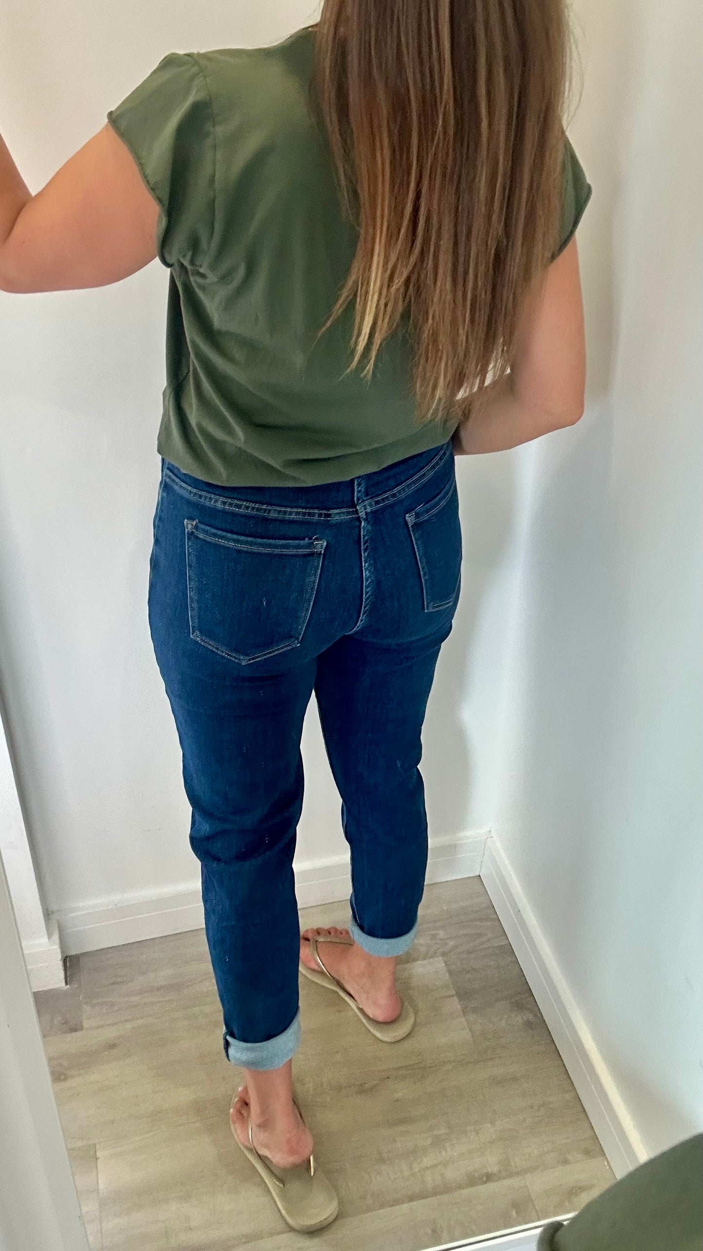 DARK DENIM MOM STYLE JEANS