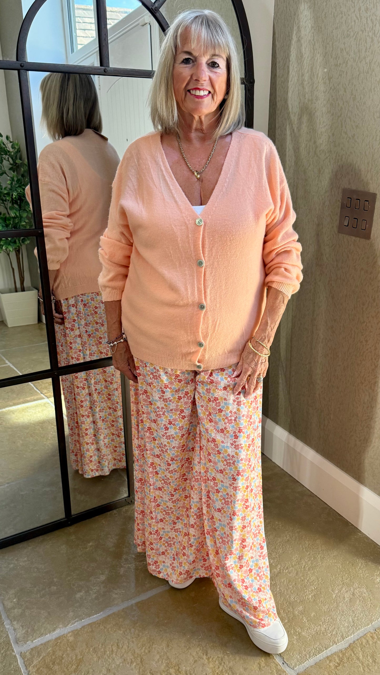 PEACH LIGHT KNIT BUTTON CARDIGAN