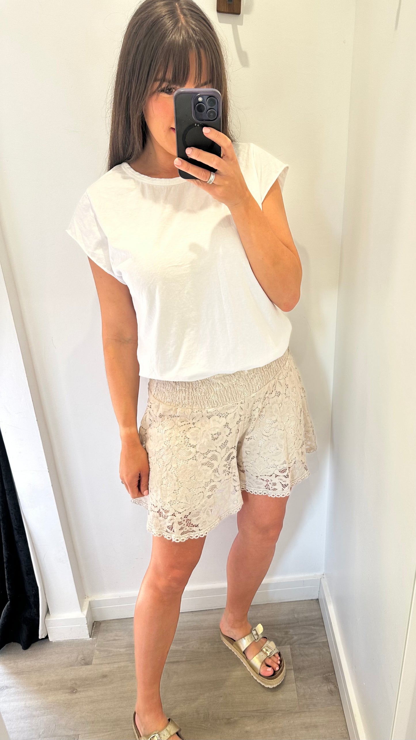 SAND CROCHET SHORTS