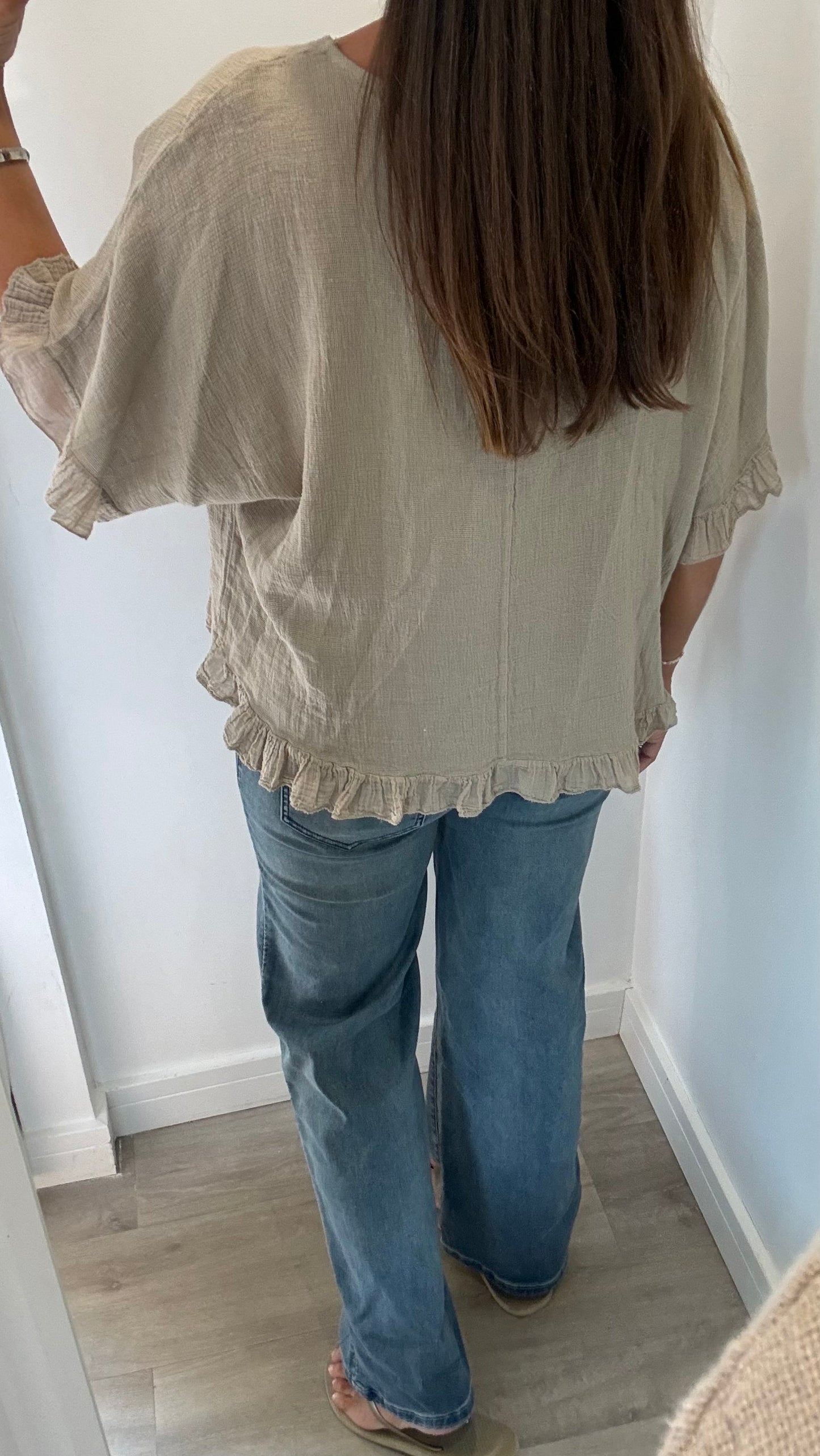 FRILL HEM COTTON TOP – MOCHA