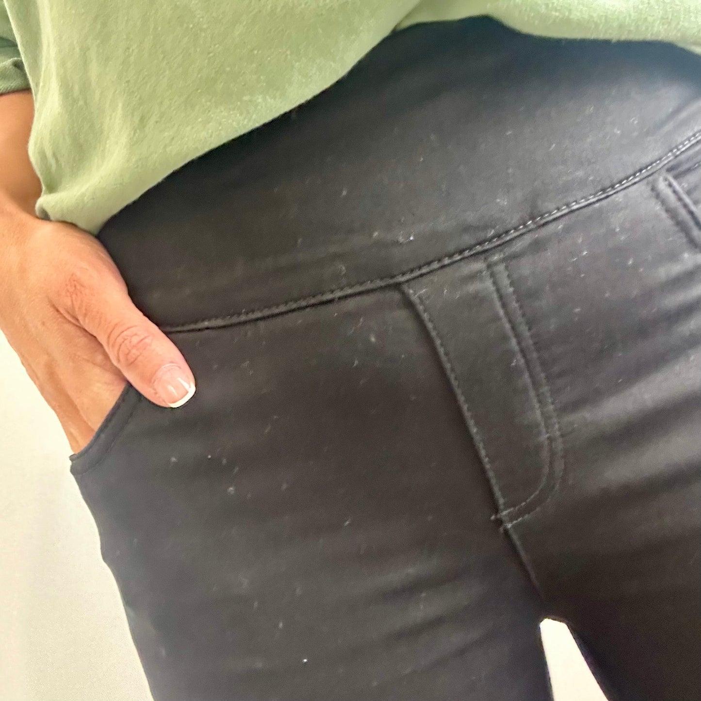 BLACK TOCADO JEANS