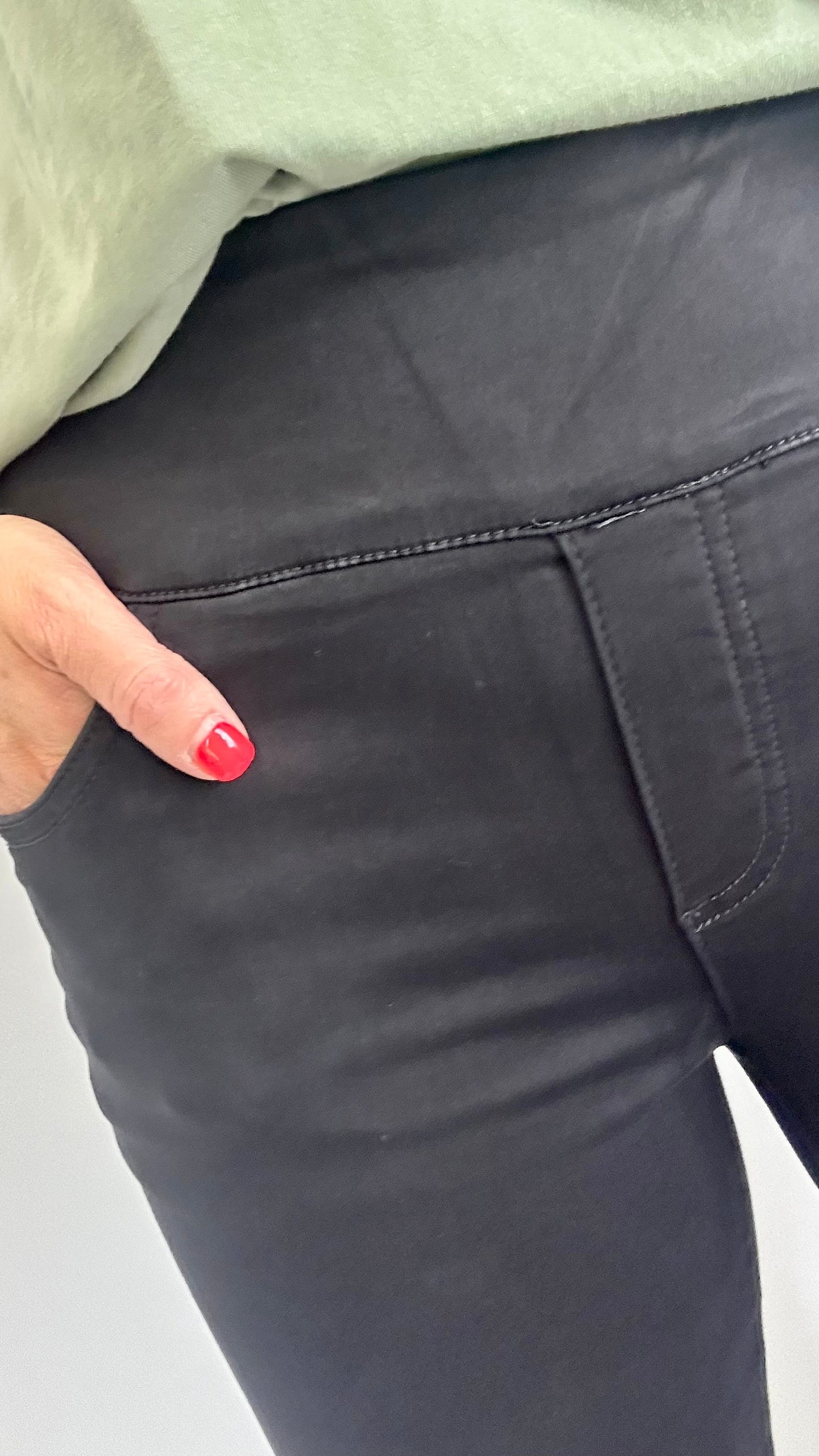 BLACK TOCADO JEANS