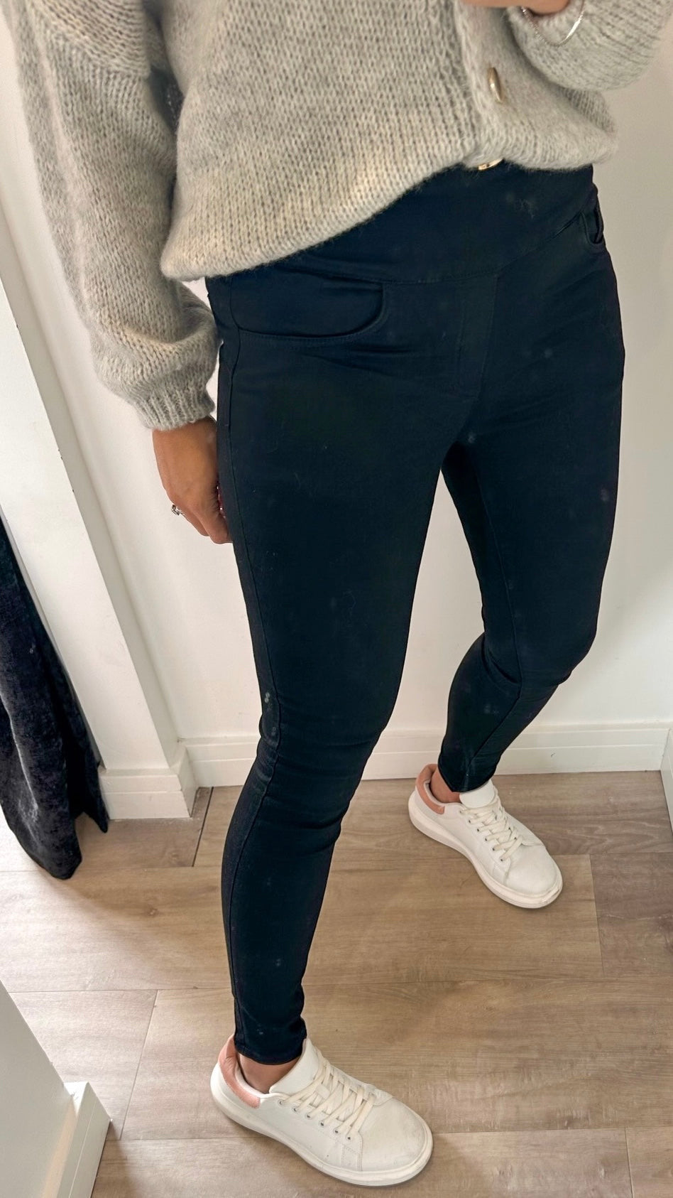 BLACK TOCADO JEANS