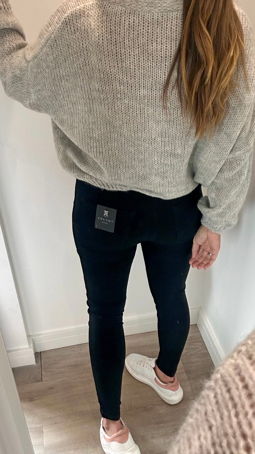 BLACK TOCADO JEANS