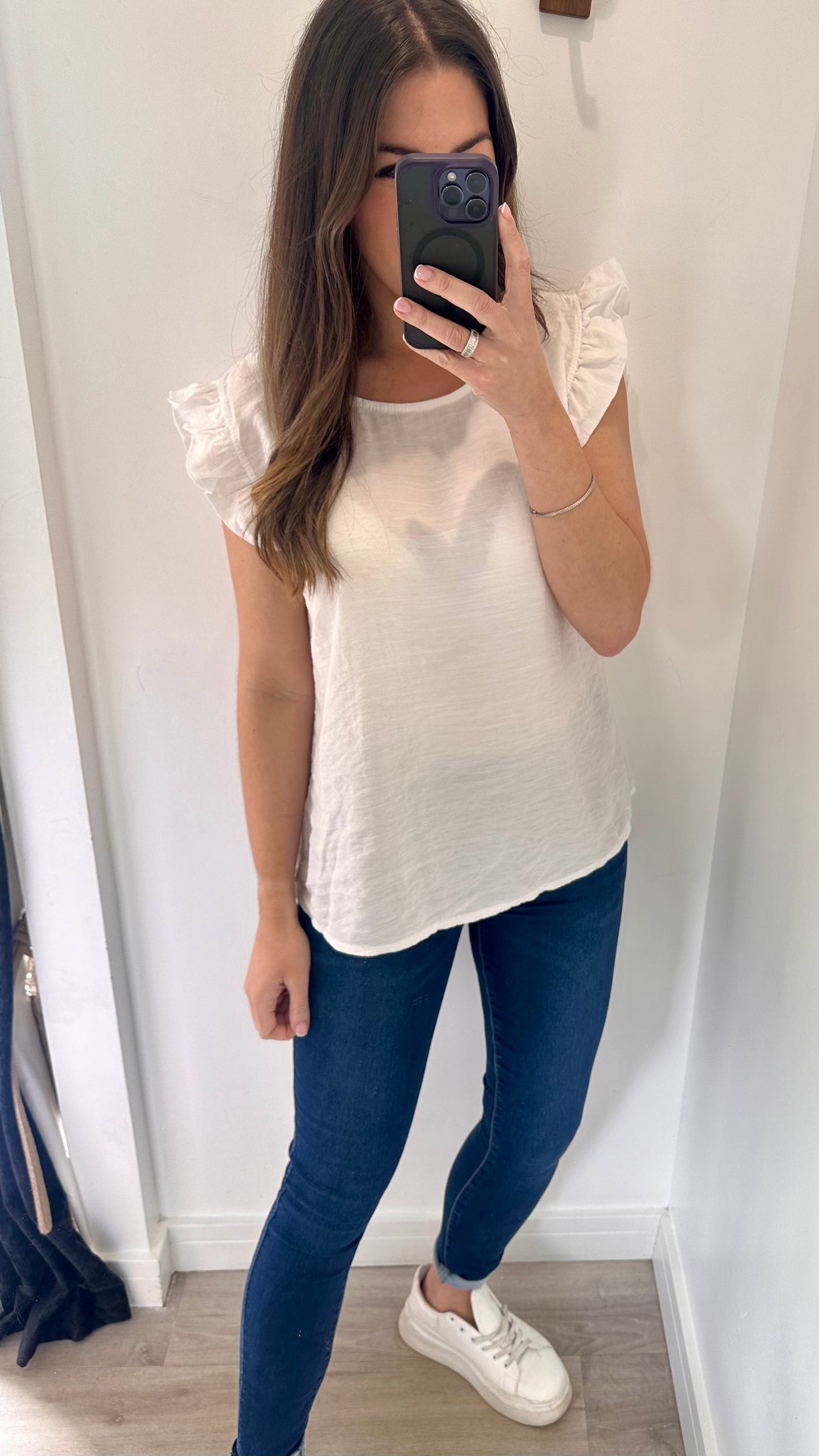 WHITE BUTTON BACK TOP
