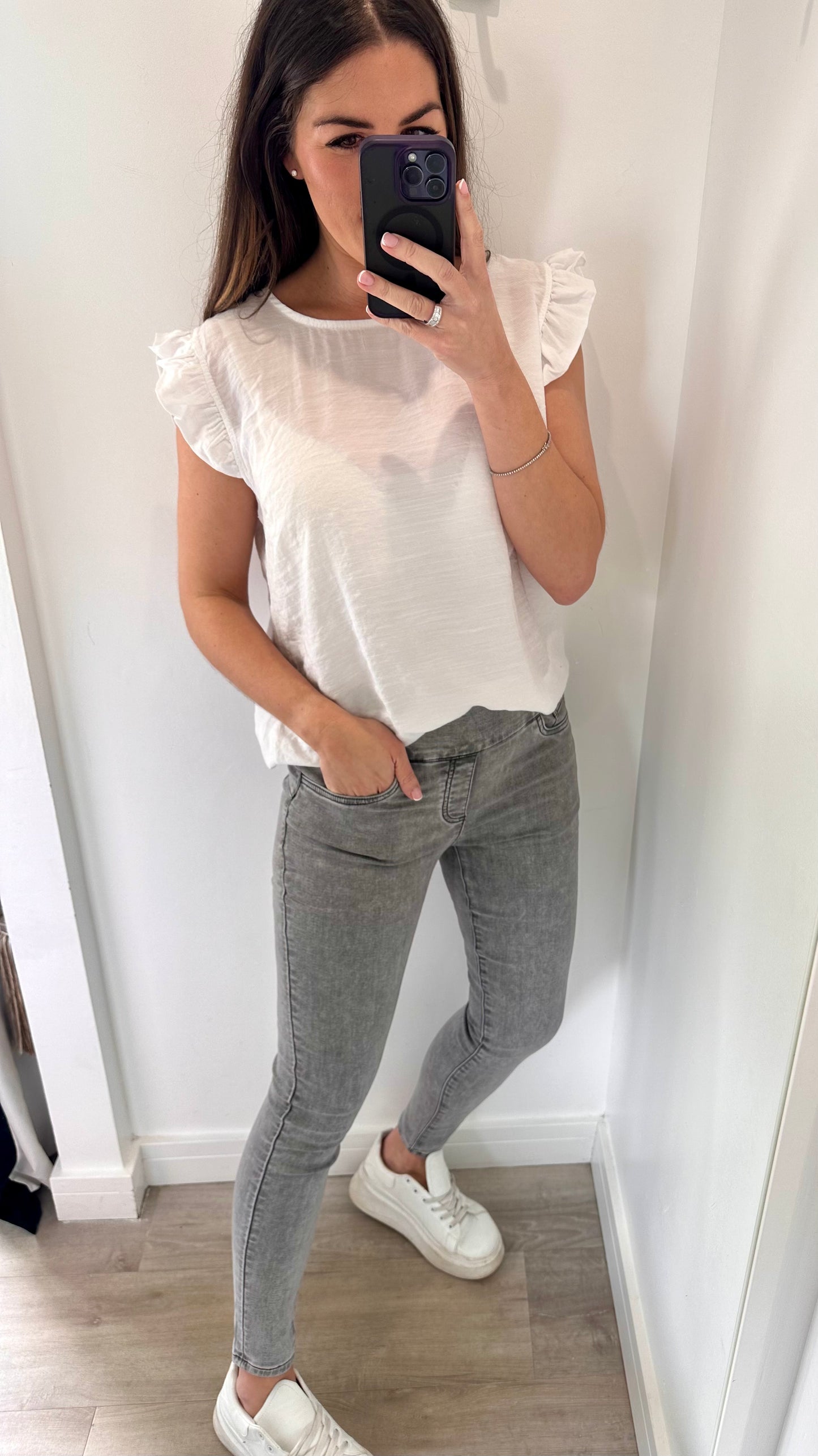 GREY TOCADO JEANS