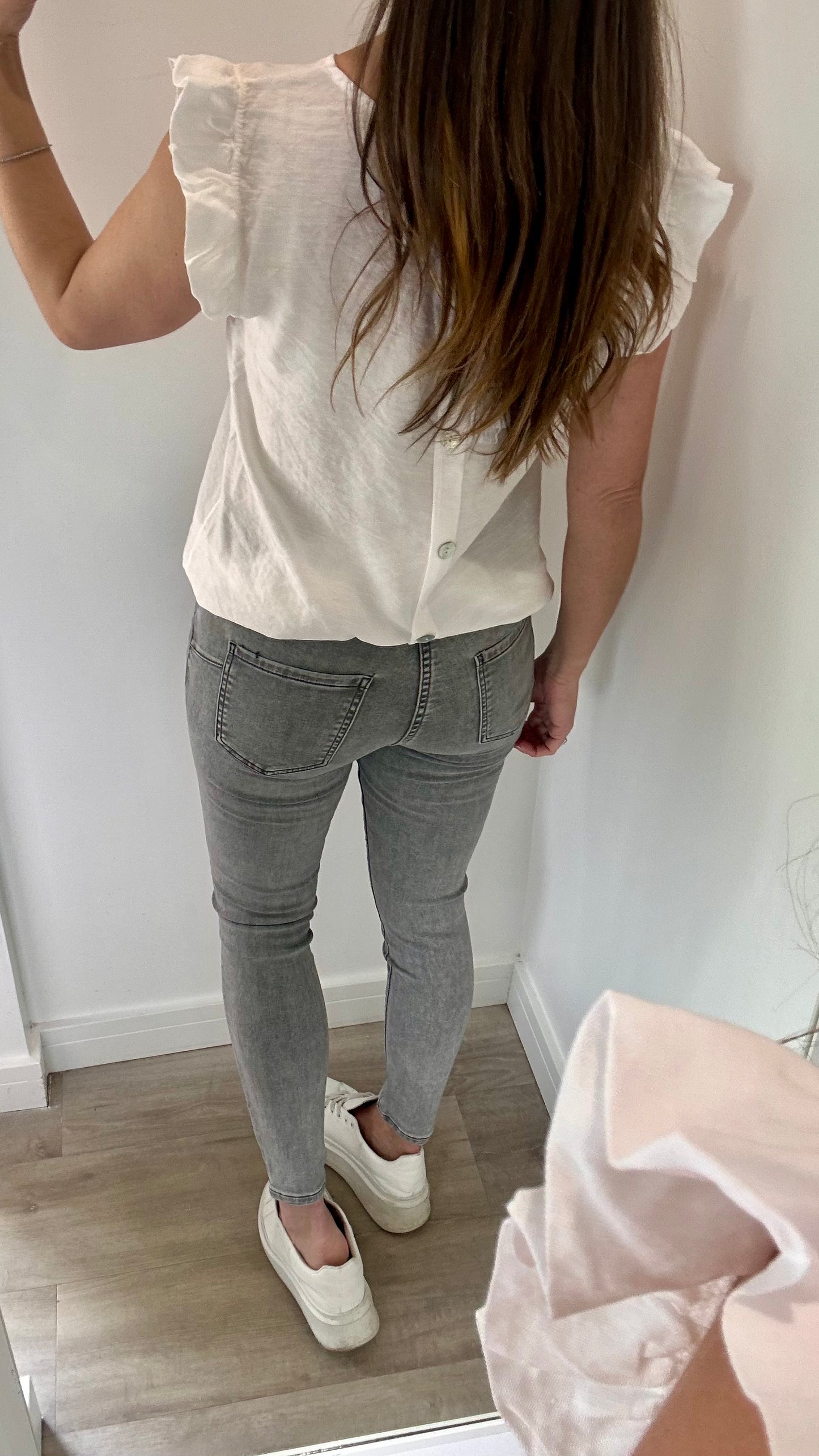 GREY TOCADO JEANS