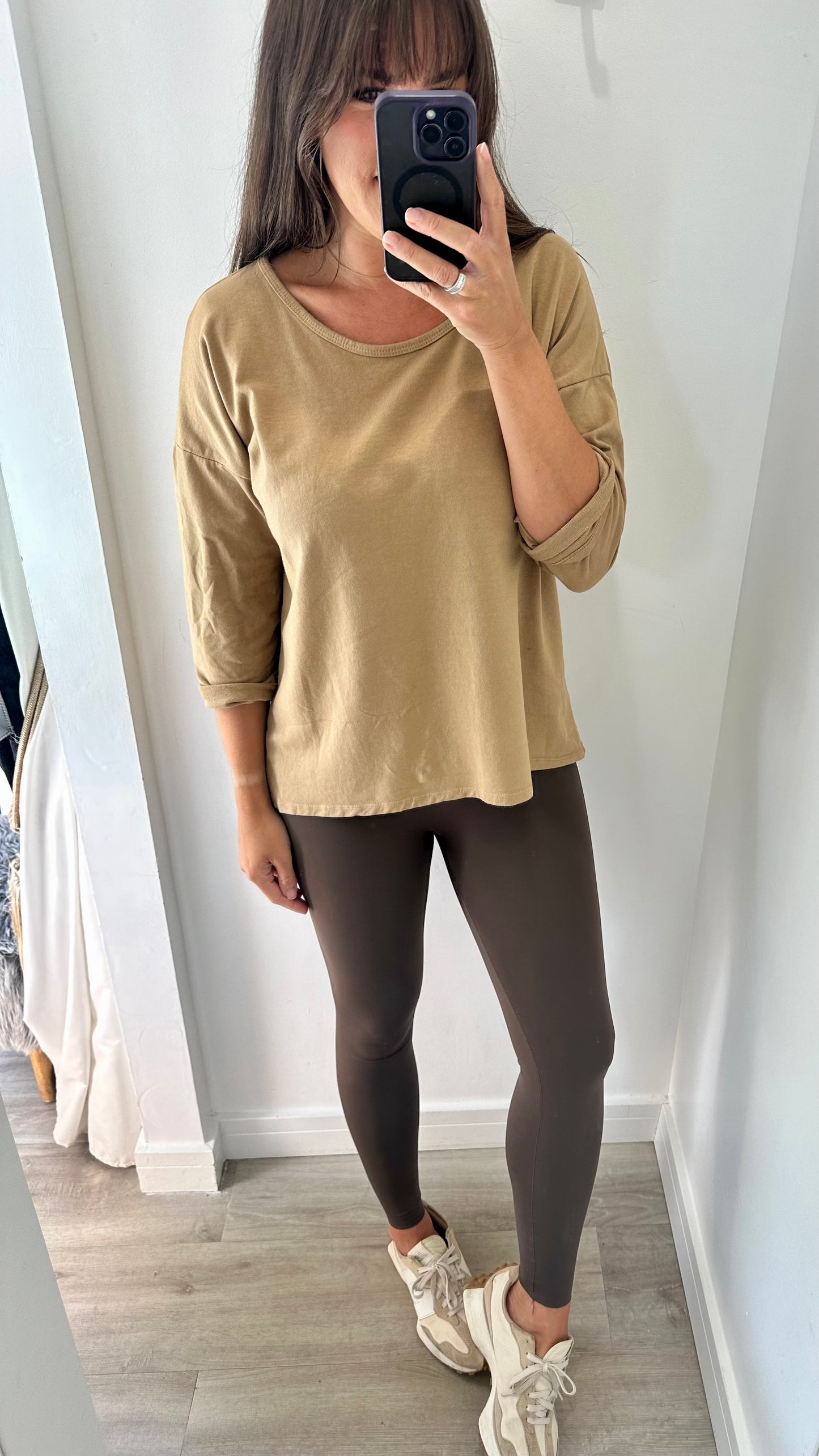 CAMEL ROLL SLEEVE SWEAT TOP