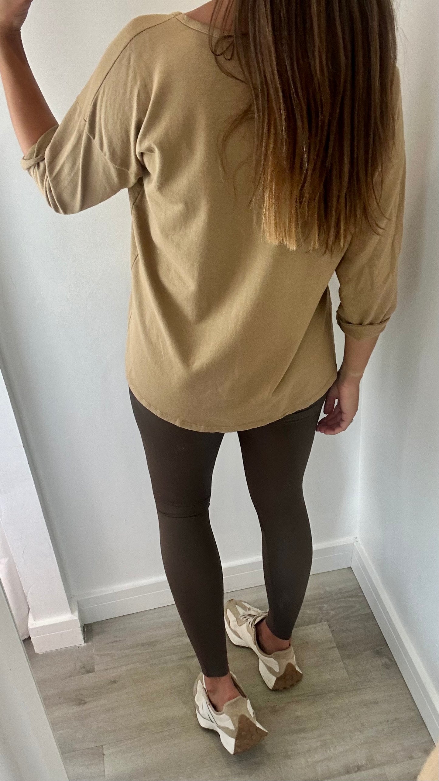 CAMEL ROLL SLEEVE SWEAT TOP