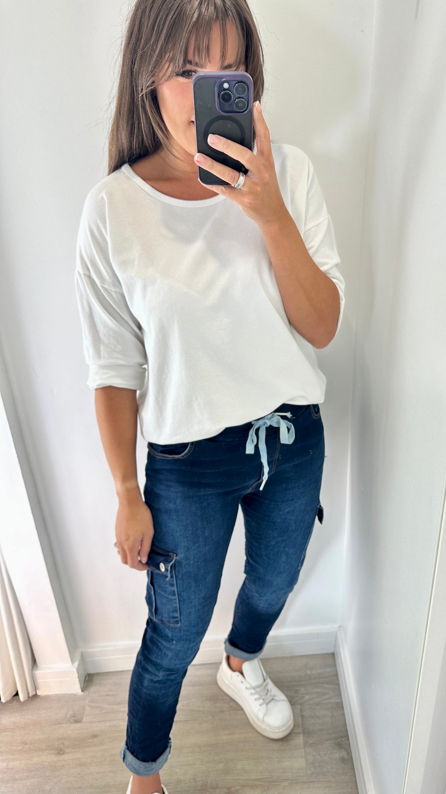 WHITE ROLL SLEEVE SWEAT TOP