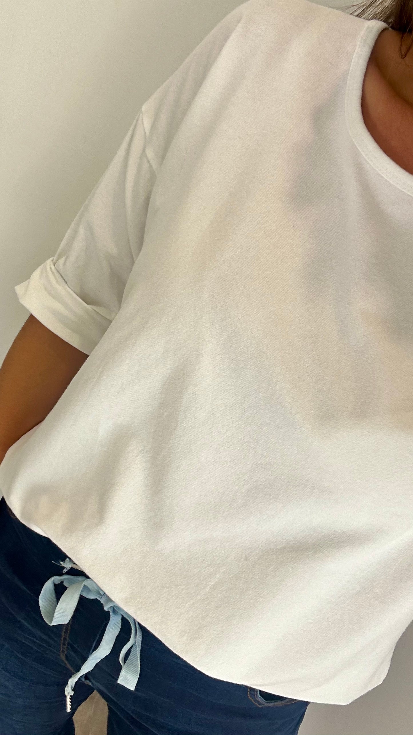 WHITE ROLL SLEEVE SWEAT TOP