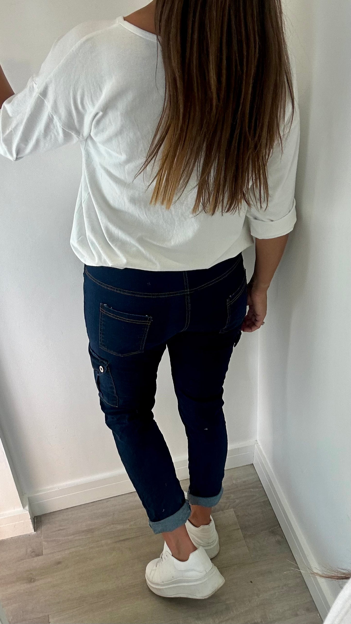WHITE ROLL SLEEVE SWEAT TOP