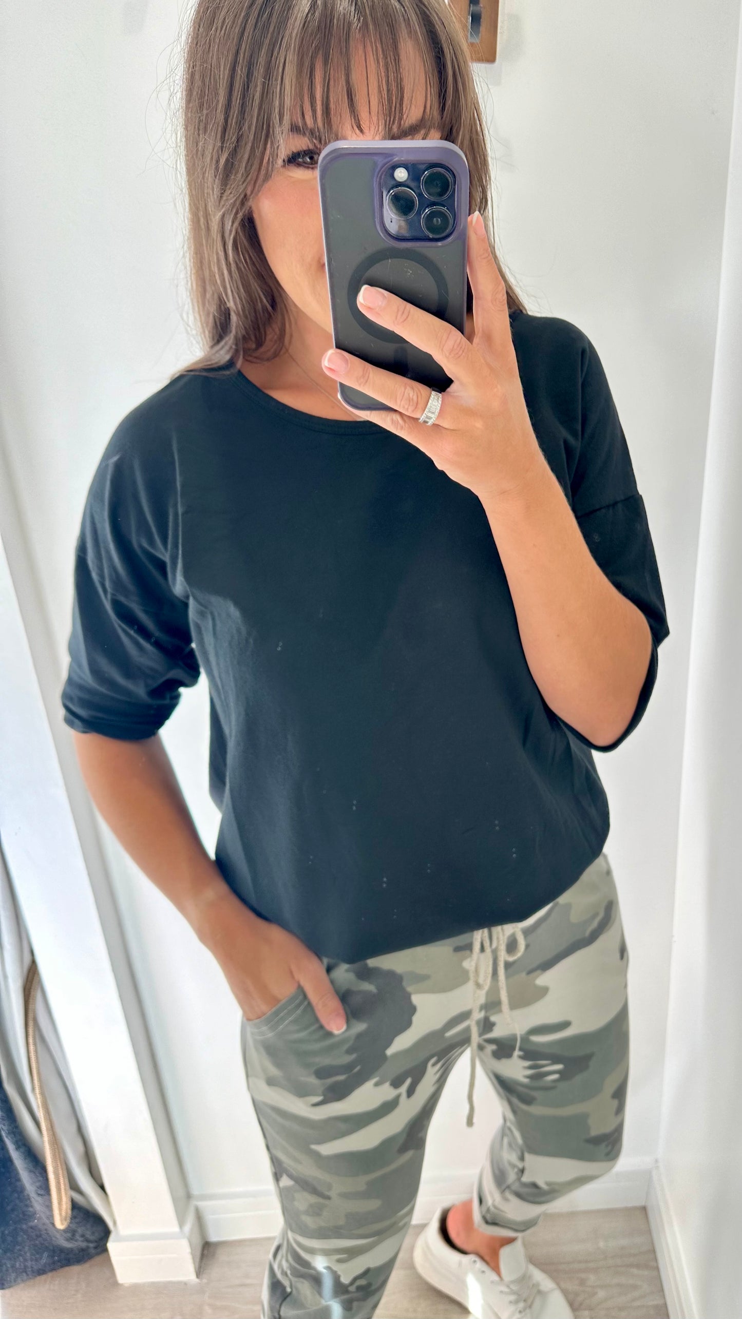 BLACK ROLL SLEEVE SWEAT TOP