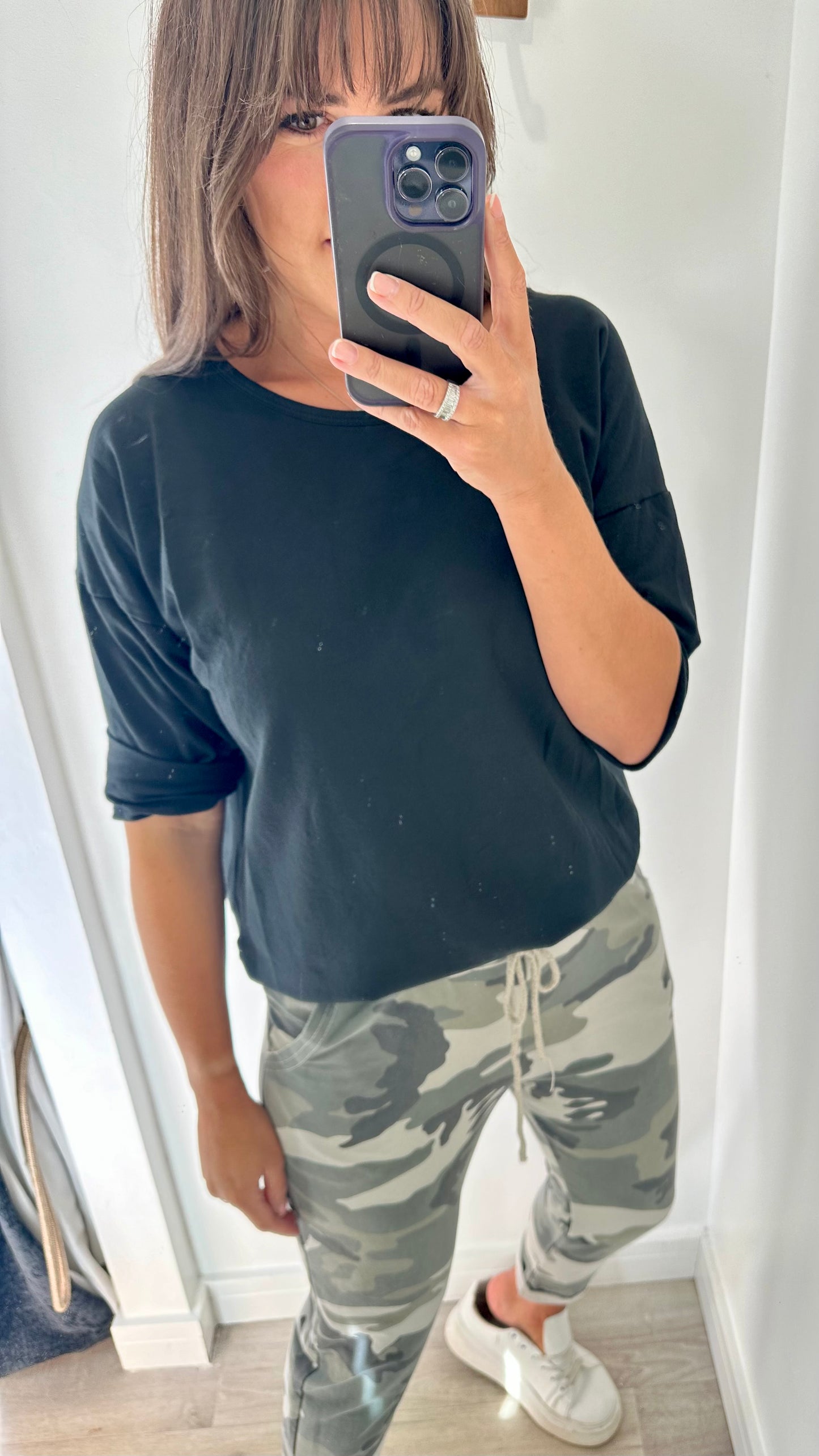 BLACK ROLL SLEEVE SWEAT TOP