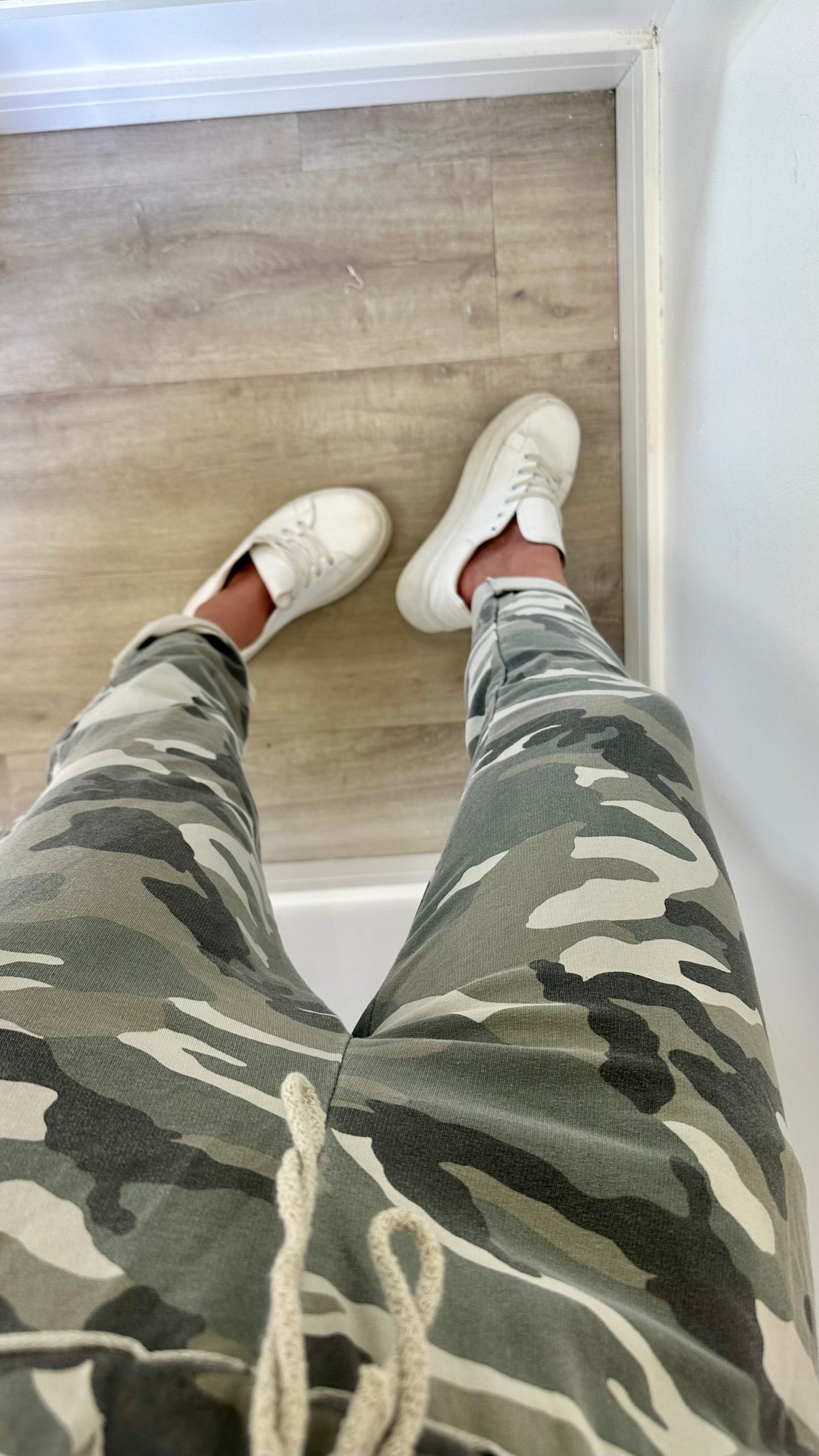 CAMO SWEAT PANTS