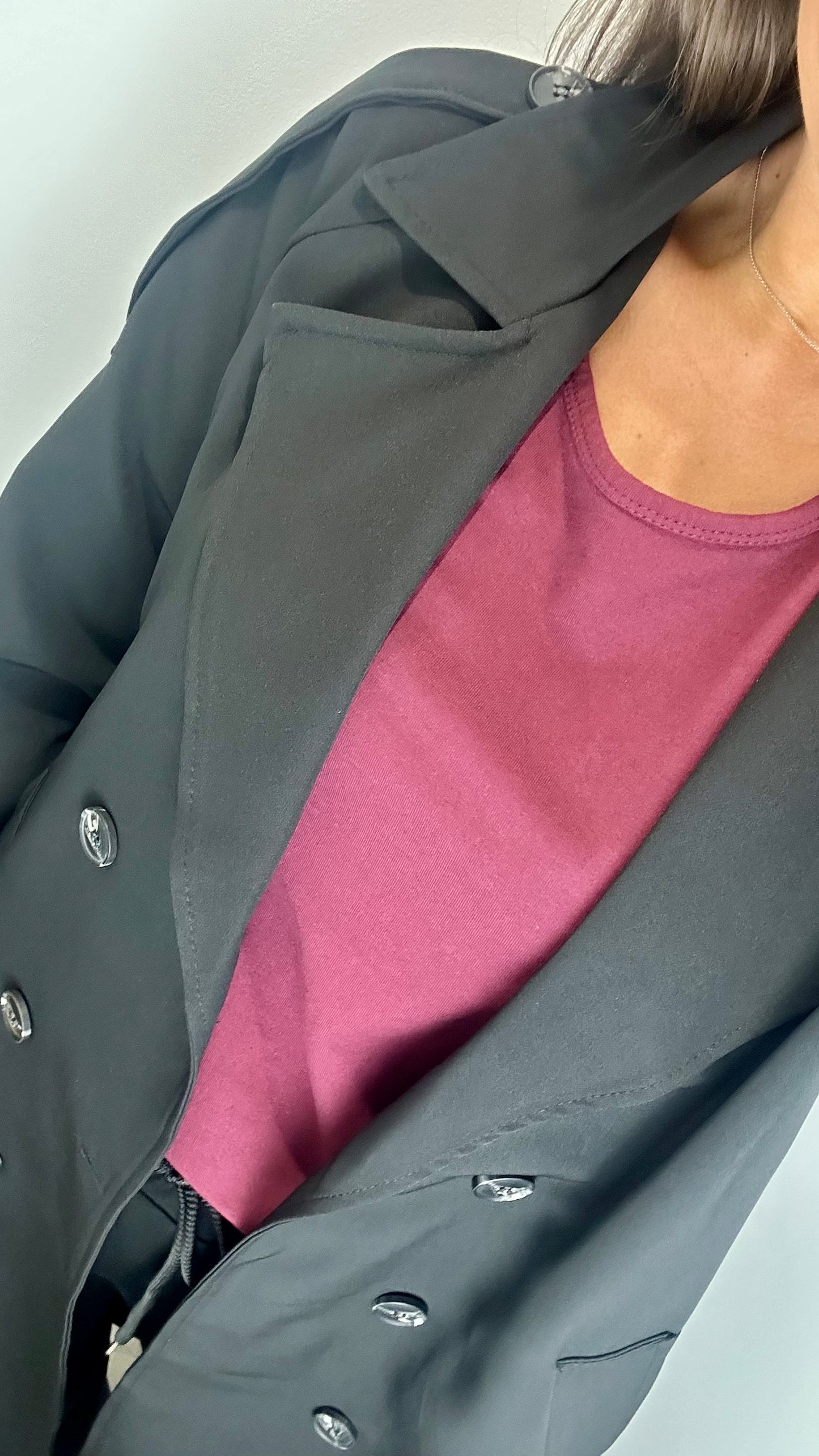 BLACK LIGHTWEIGHT TRENCH COAT
