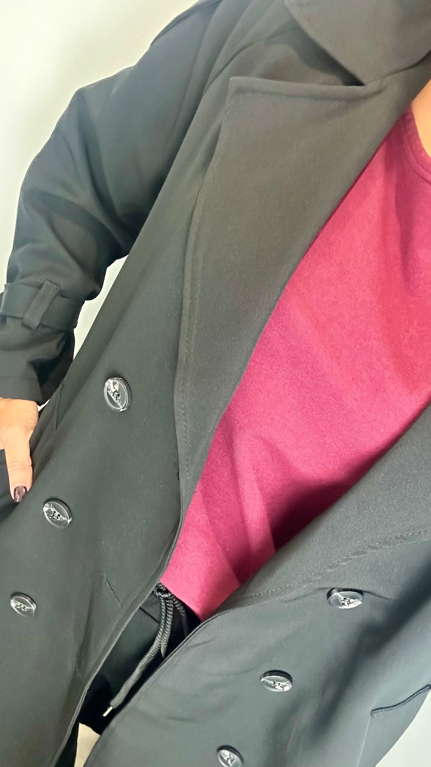 BLACK LIGHTWEIGHT TRENCH COAT