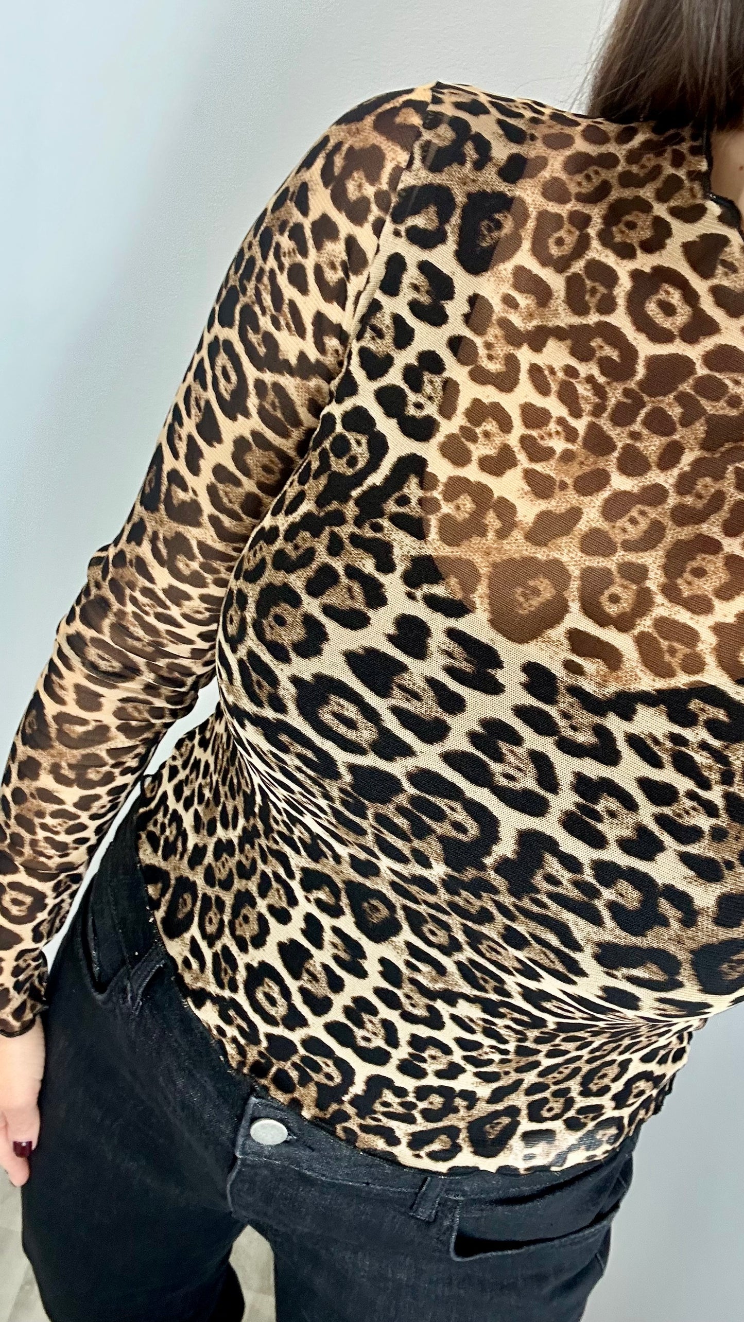 LEOPARD PRINT MESH TOP