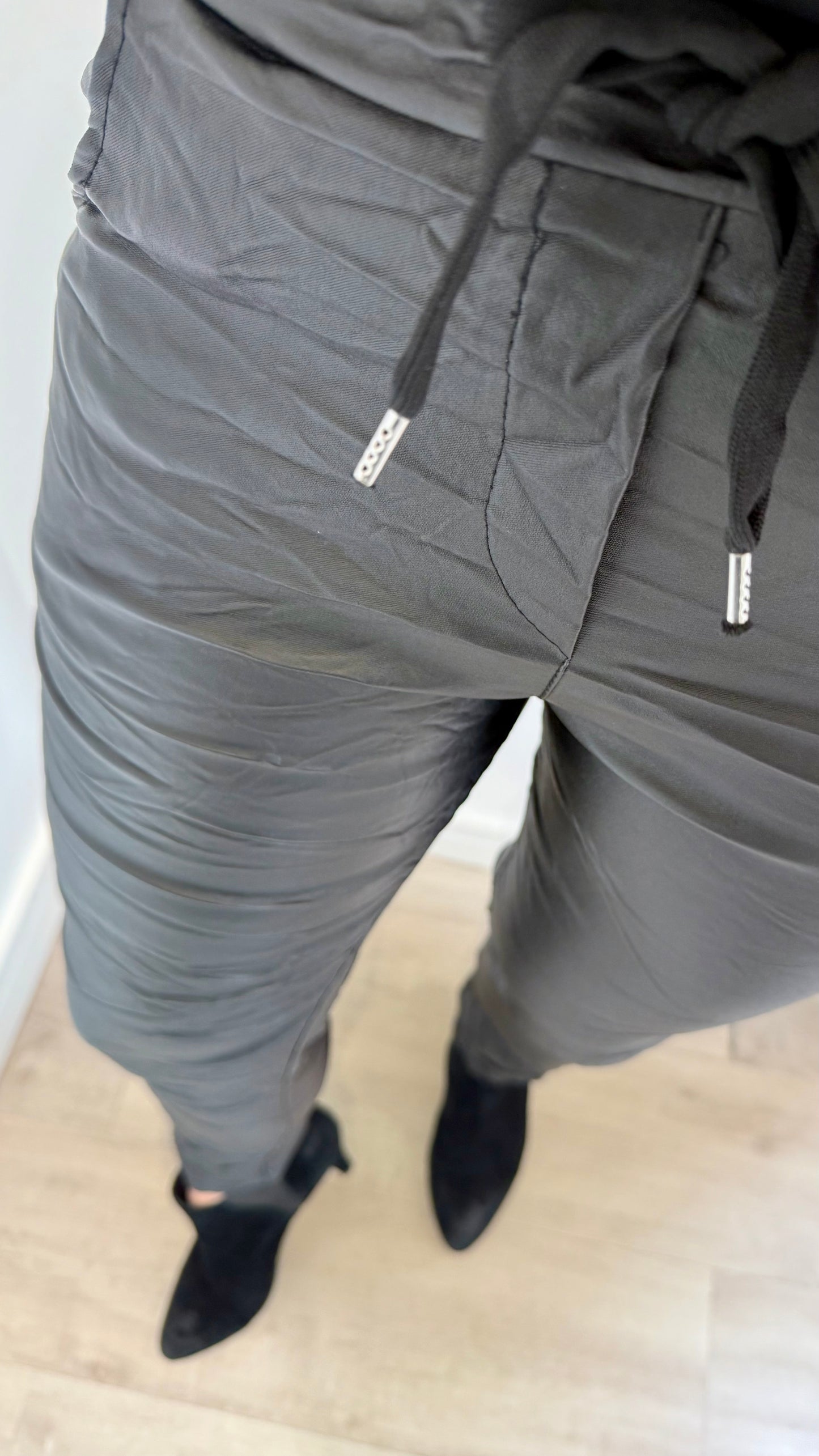 PLEATHER MAGIC PANTS