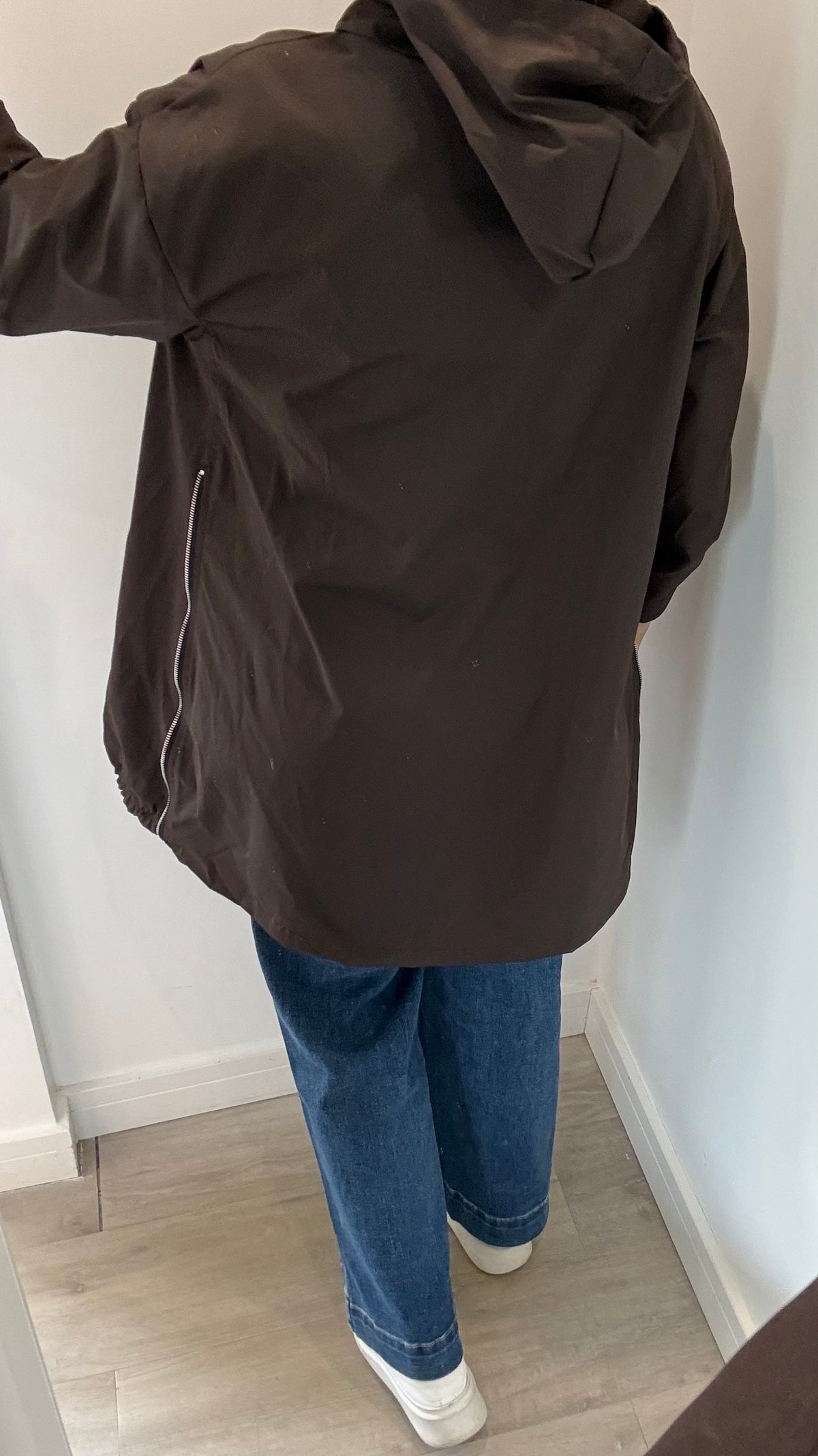 THE EVERYDAY HOODED MAC — CHOCOLATE