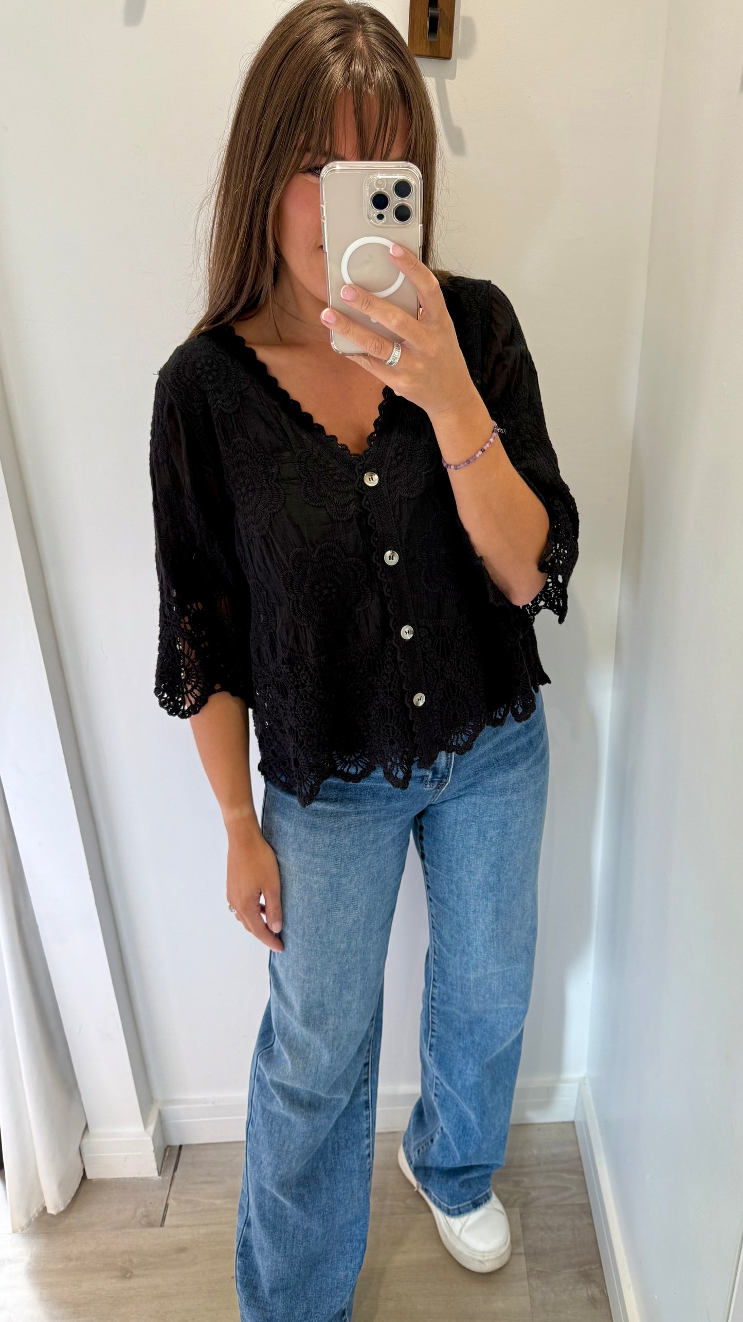 BLACK FLORAL APPLIQUE V NECK TOP