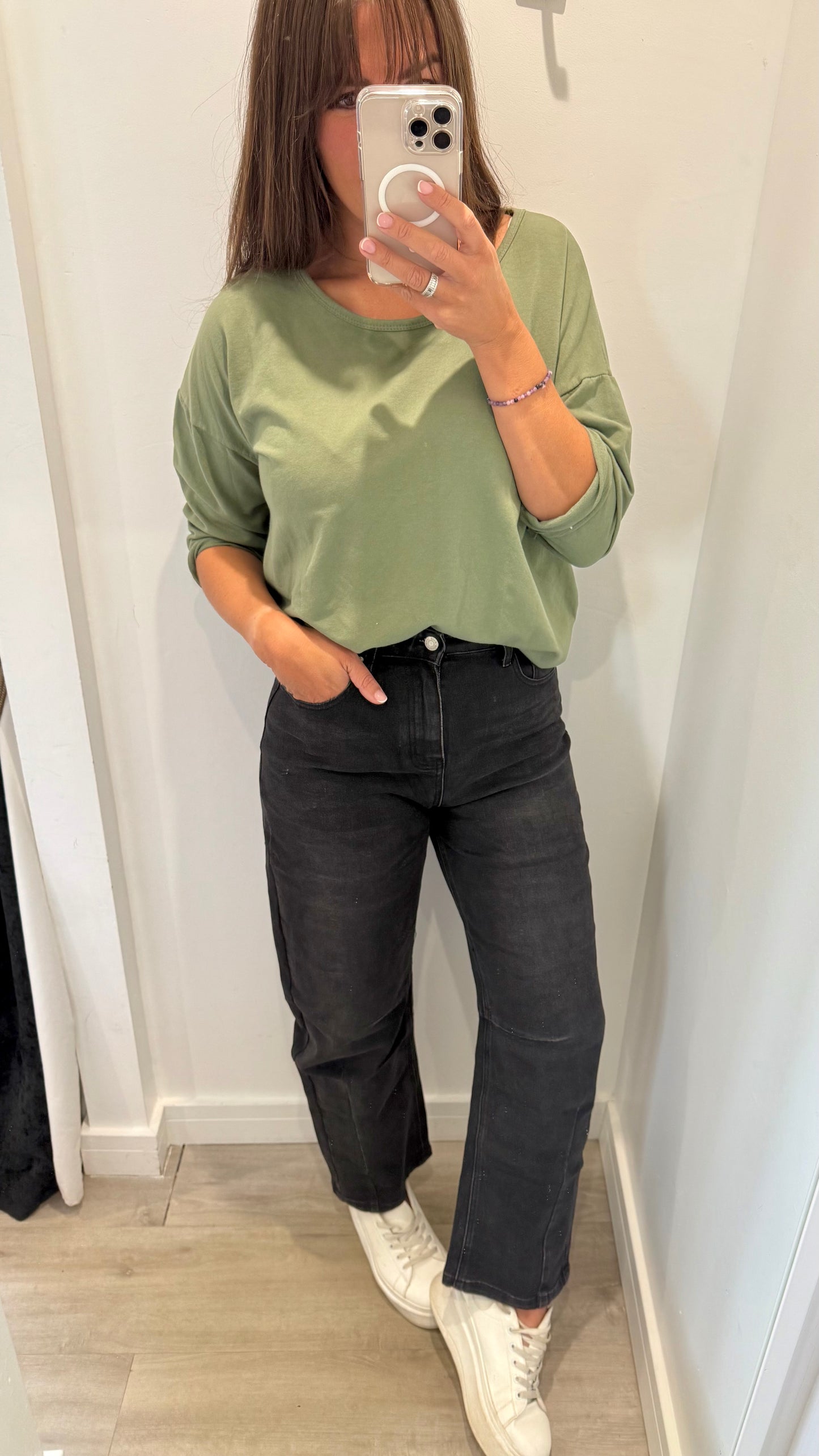 BLACK BALLOON BARREL-LEG MOM JEANS