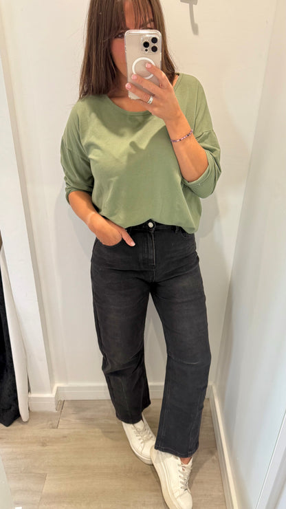 BLACK BALLOON BARREL-LEG MOM JEANS